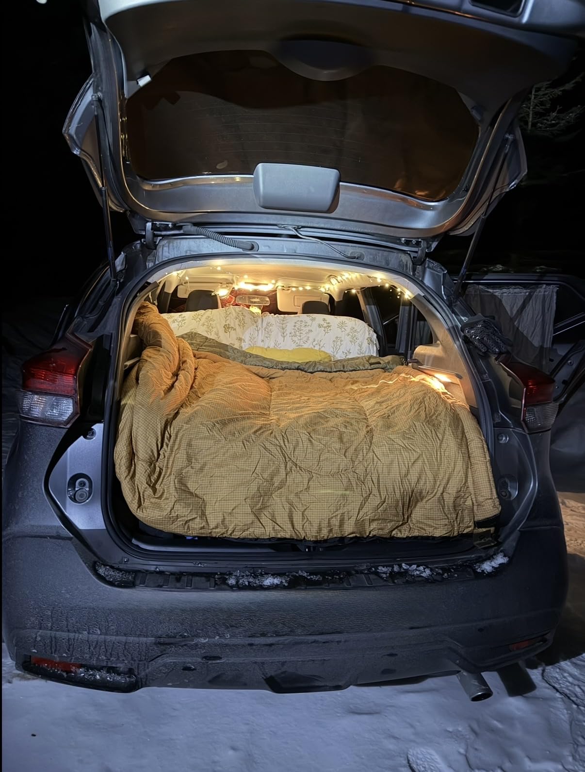 KMZ SUV Air Mattress Thickened and Double-Sided Flocking Travel Camping Bed with 2 Pillows & Electric Pump Dedicated Mobile Cushion Inflatable Bed for SUV Trunk and Rear Seat (Dark Gray) customer photo 2