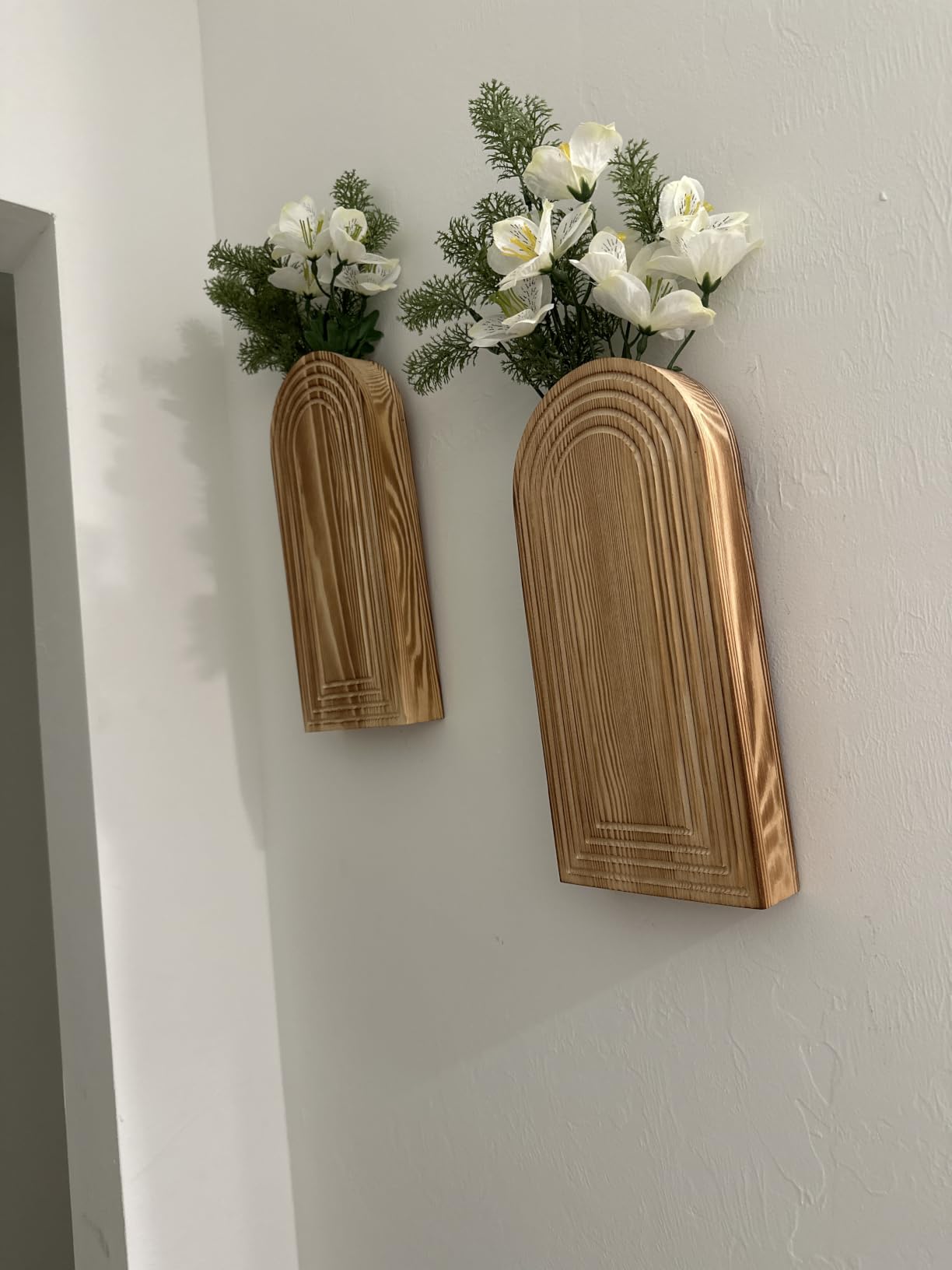 Dnnnii 2 Pack Wooden Wall Vase Set - Brown Finish Modern Farmhouse & Boho Wall Decor for Entryway, Hallway, Bathroom, Living Room, Dining Room, Narrow Spaces customer photo 1