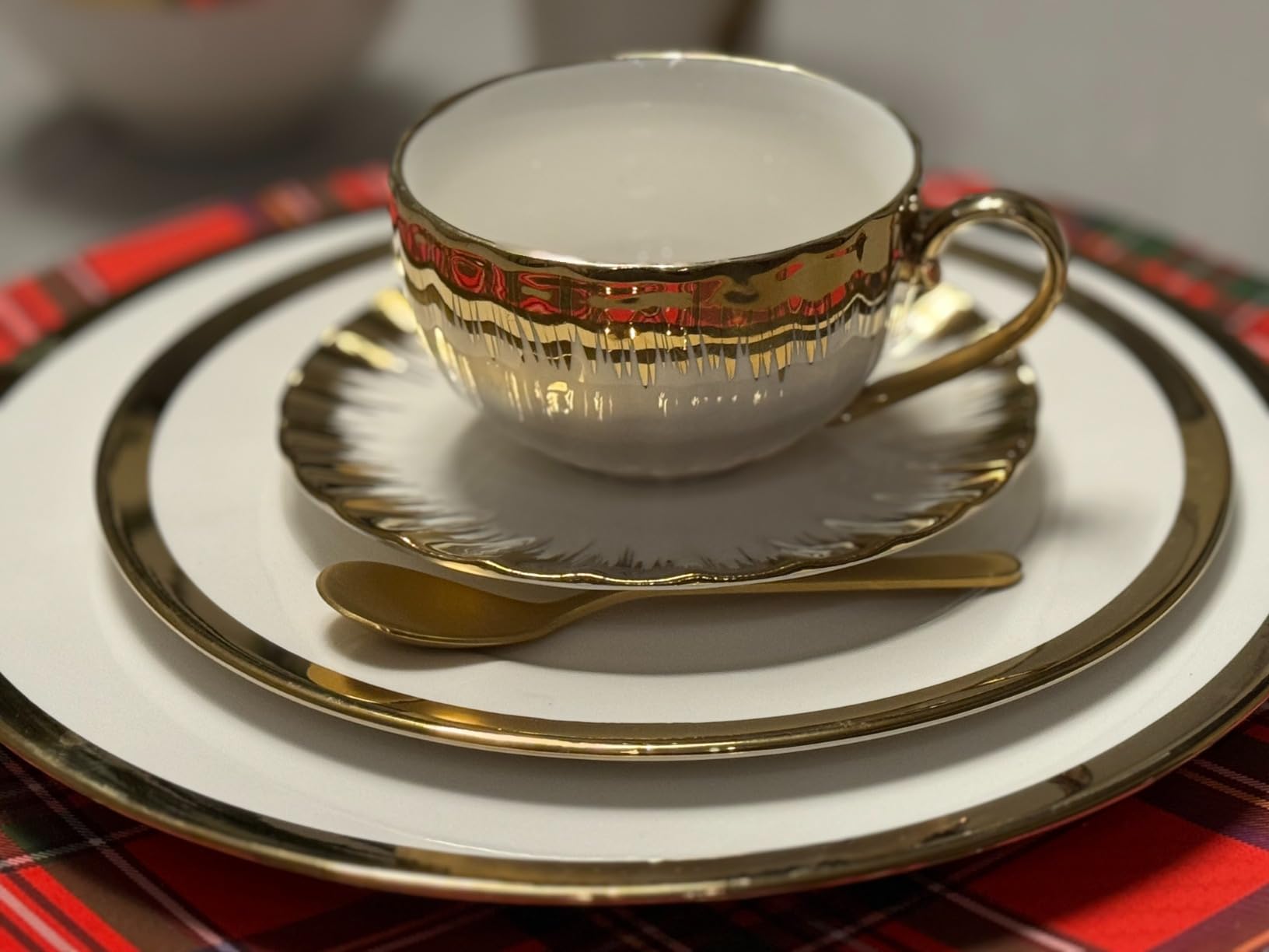 16-Piece Porcelain Dinnerware Set for 4, White with Gold Trim | Includes 4 dinner plates, 4 salad plates, 4 bowls, and 4 mugs. Dishwasher safe for convenient everyday cleanup. customer photo 1