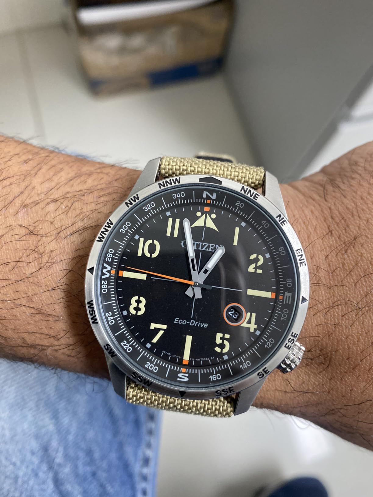 Citizen Men's Eco-Drive Weekender Avion Field Watch, Stainless Steel, Black Dial customer photo 1