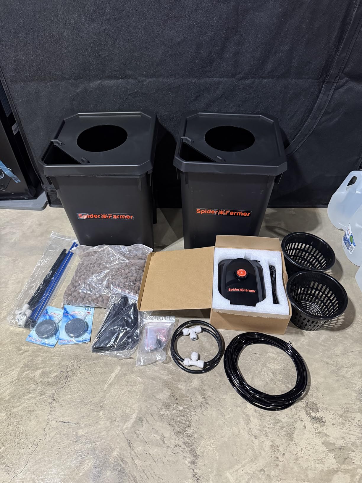Spider Farmer DWC Hydroponics Growing System Kit 2 Buckets for Indoor Plant | 7-Gallon Deep Water Culture, New Triangular Cover Design, Recirculating Drip Gardening System with Top Drip Kit, 8W Air Pump customer photo 2