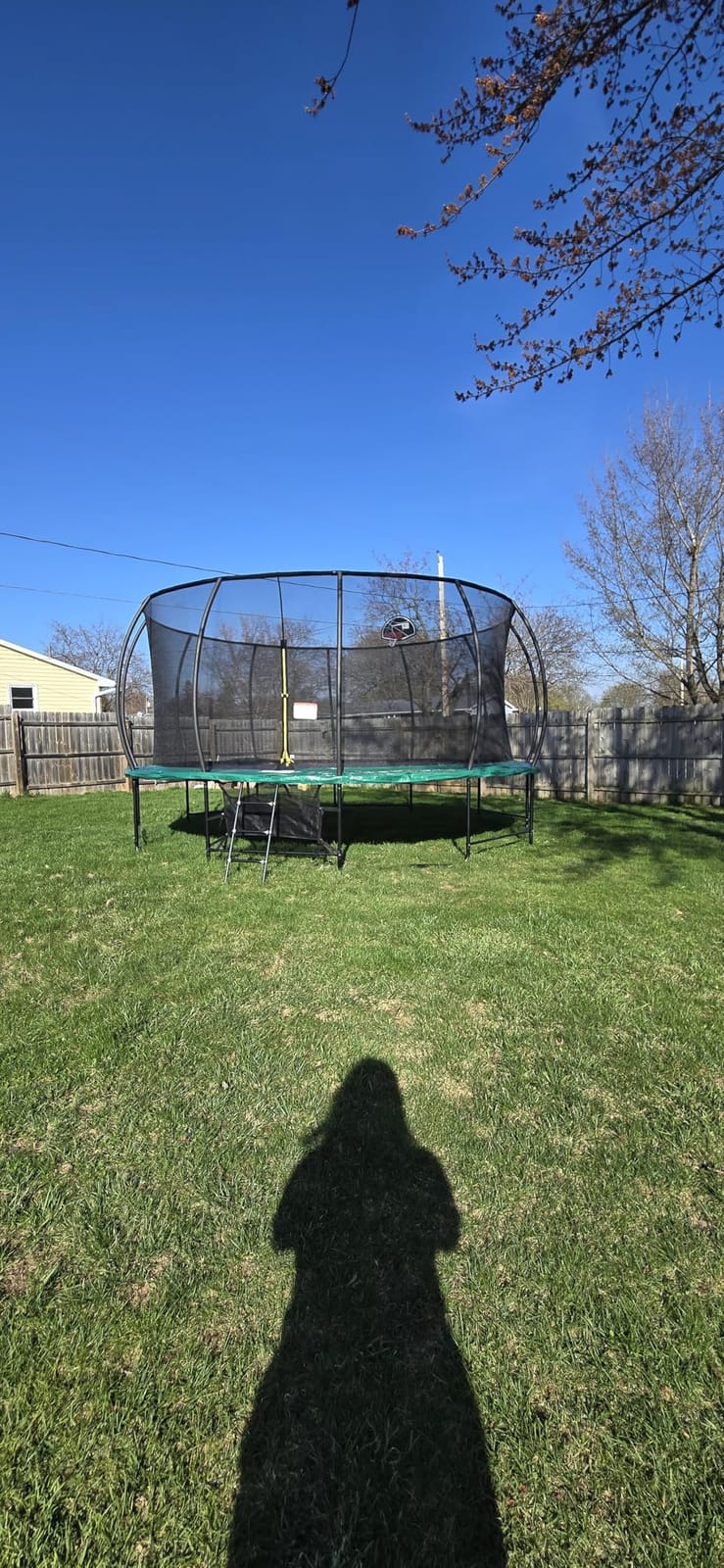 Lyromix 12 14 15 16FT Outdoor Trampolines for Kids and Adults, Pumpkin Trampolin with Curved Poles, Recreational Trampolin with Basketball Hoop and Safety Enclosure Net for Kids and Adults customer photo 1