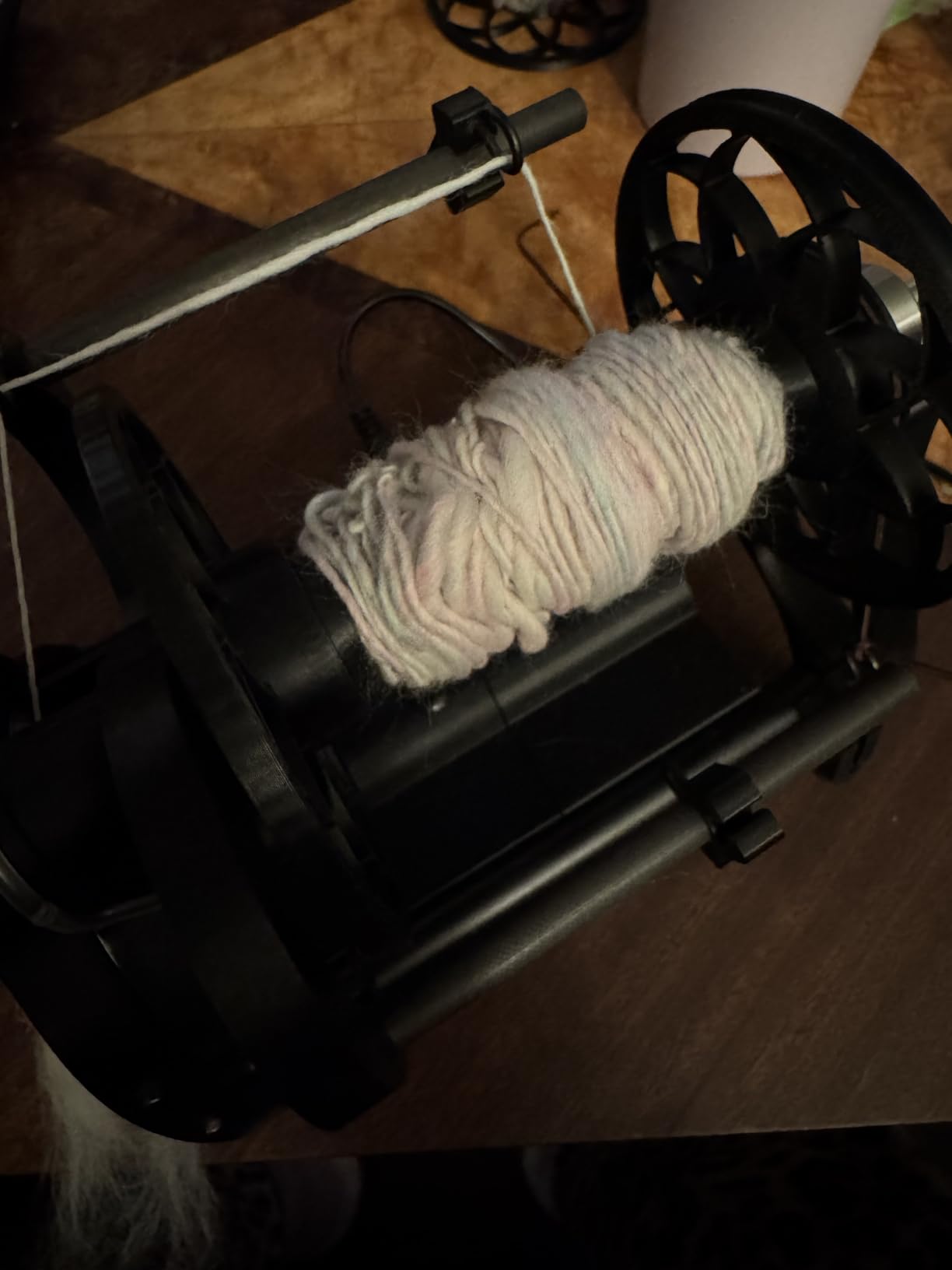Electric Yarn Spinner Kit with Foot Controller & 3 Bobbins, Small Yarn Winder with Forward & Reverse customer photo 2