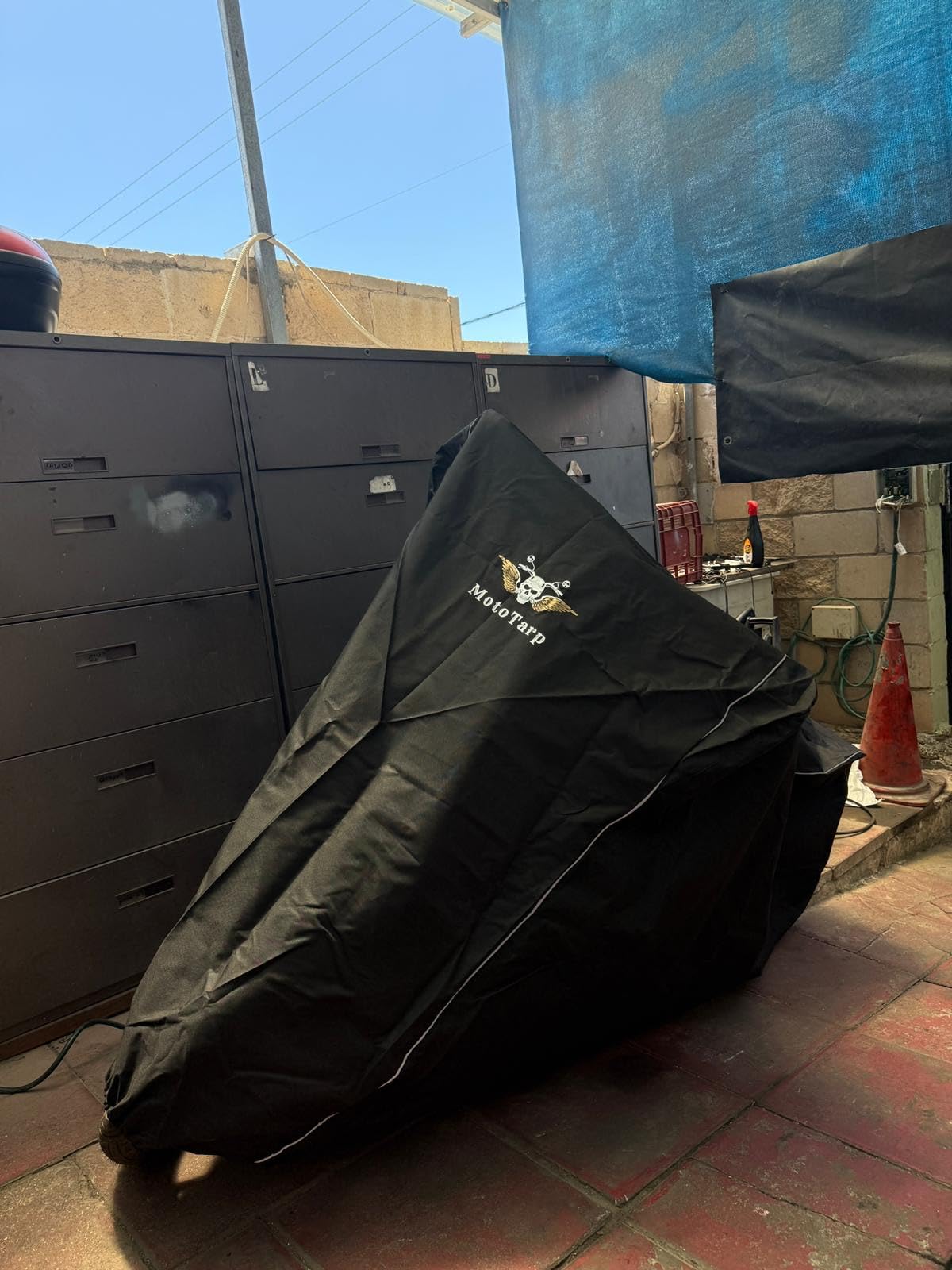 600D Heavy-Duty Waterproof Motorcycle Cover for Outdoor Storage - All-Season Weather Protection with Air Vents, Heat-Resistant Fabric, Wheel Lock Slots & Reflective Strips customer photo 2