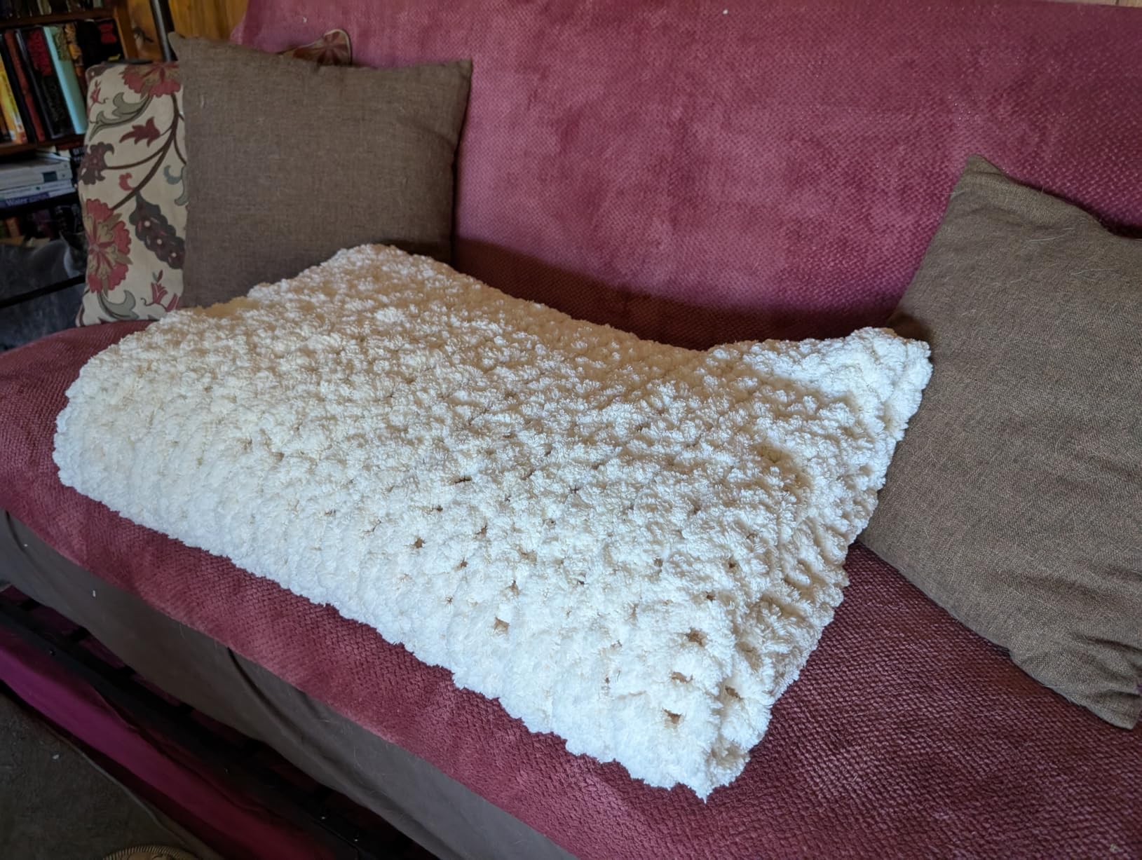 L'AGRATY Chunky Knit Throw Blanket for Couch, 50'' x 60'' Knit Throw, Grey | Handmade Chenille Crochet Blanket for Sofa Bed, Thick Cable Knitted Blankets for Room Home Decor, Birthday Gift for Women Mom customer photo 2