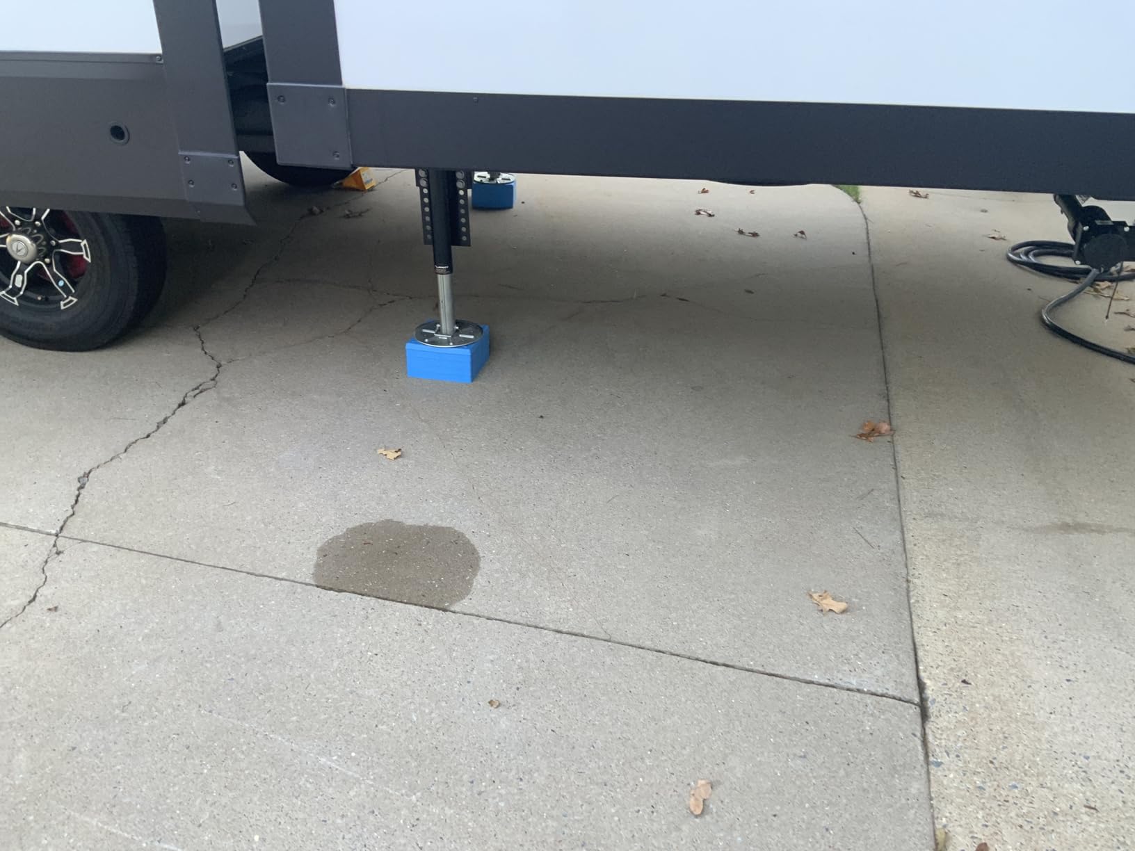 RVMATE 12 Pack RV Leveling Blocks, Camper Trailer Leveling Blocks | Levelers for RVs, Reduce Trailer Movement, Trailer Leveling Blocks, RV Leveling System Great for Single and Dual Wheels customer photo 1