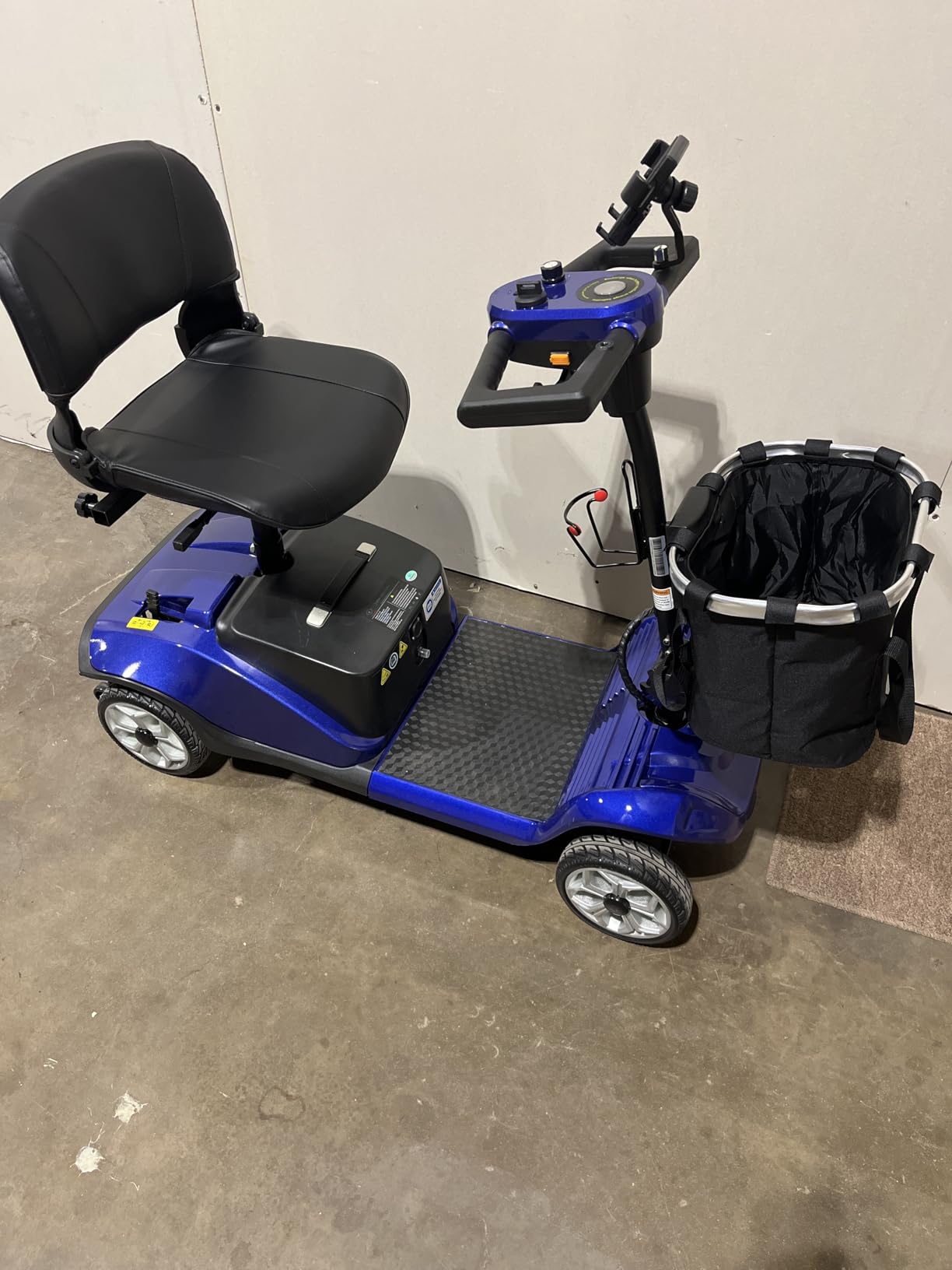 20 Miles 4 Wheels Mobility Scooter for Seniors/Adults Up to 300LBS,350W Electric Wheelchair Detachable Lithium Battery,Dual Baskets,Rotating Seat,with Taillight, USB Charging, Red 18AH customer photo 2