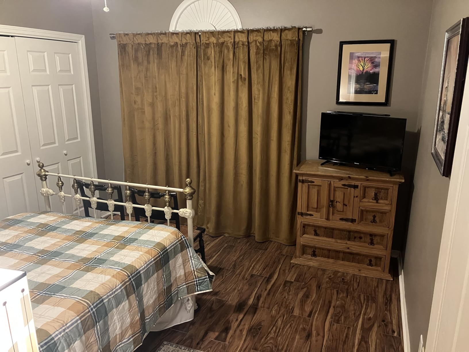 MIULEE Olive Green Velvet Curtains 96 inches Long, Pinch Pleated Blackout Drapes with Hooks, Thermal Insulated Pinch Pleat Panels for Bedroom Living Room, 2 Panels customer photo 2