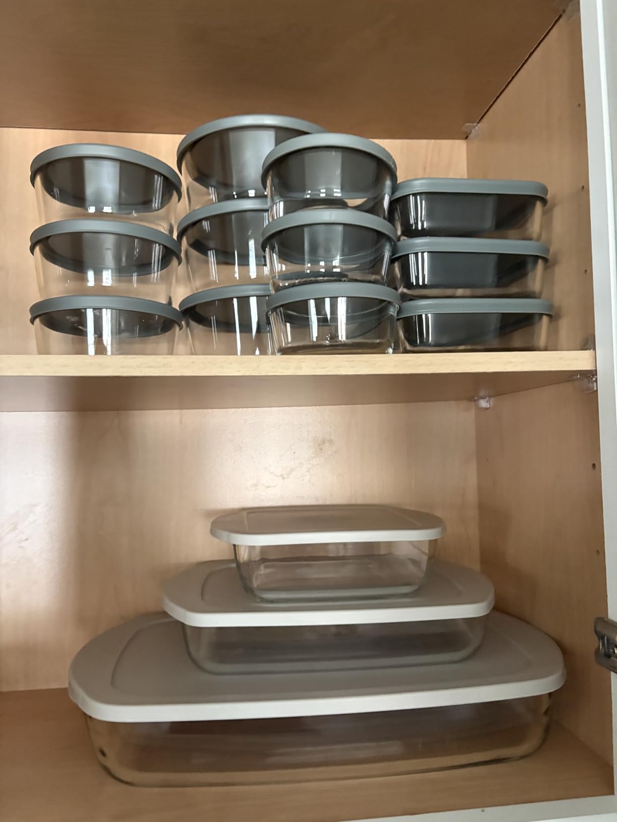 Amazon Basics Glass Baking Dishes with BPA-Free Lids, 6-Piece Bakeware Set, Borosilicate Glass, Oven-Safe up to 752°F, Non-Slip and Stackable, Dishwasher-Safe, Linen Gray customer photo 1