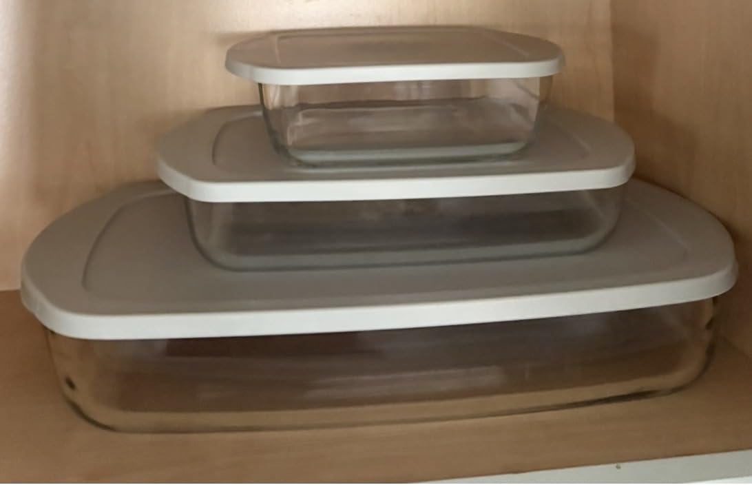 Amazon Basics Glass Baking Dishes with BPA-Free Lids, 6-Piece Bakeware Set, Borosilicate Glass, Oven-Safe up to 752°F, Non-Slip and Stackable, Dishwasher-Safe, Linen Gray customer photo 2