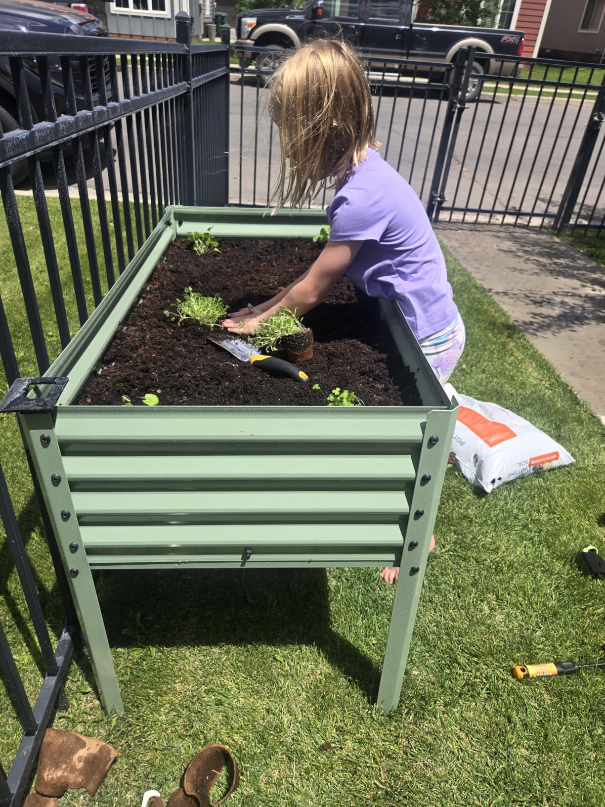 Best Choice Products 48x24x30in Galvanized Raised Garden Bed, Metal Elevated Planter Box, Vegetable Garden for Backyard, Patio, Balcony, 100% Non Toxic Materials - Charcoal customer photo 1