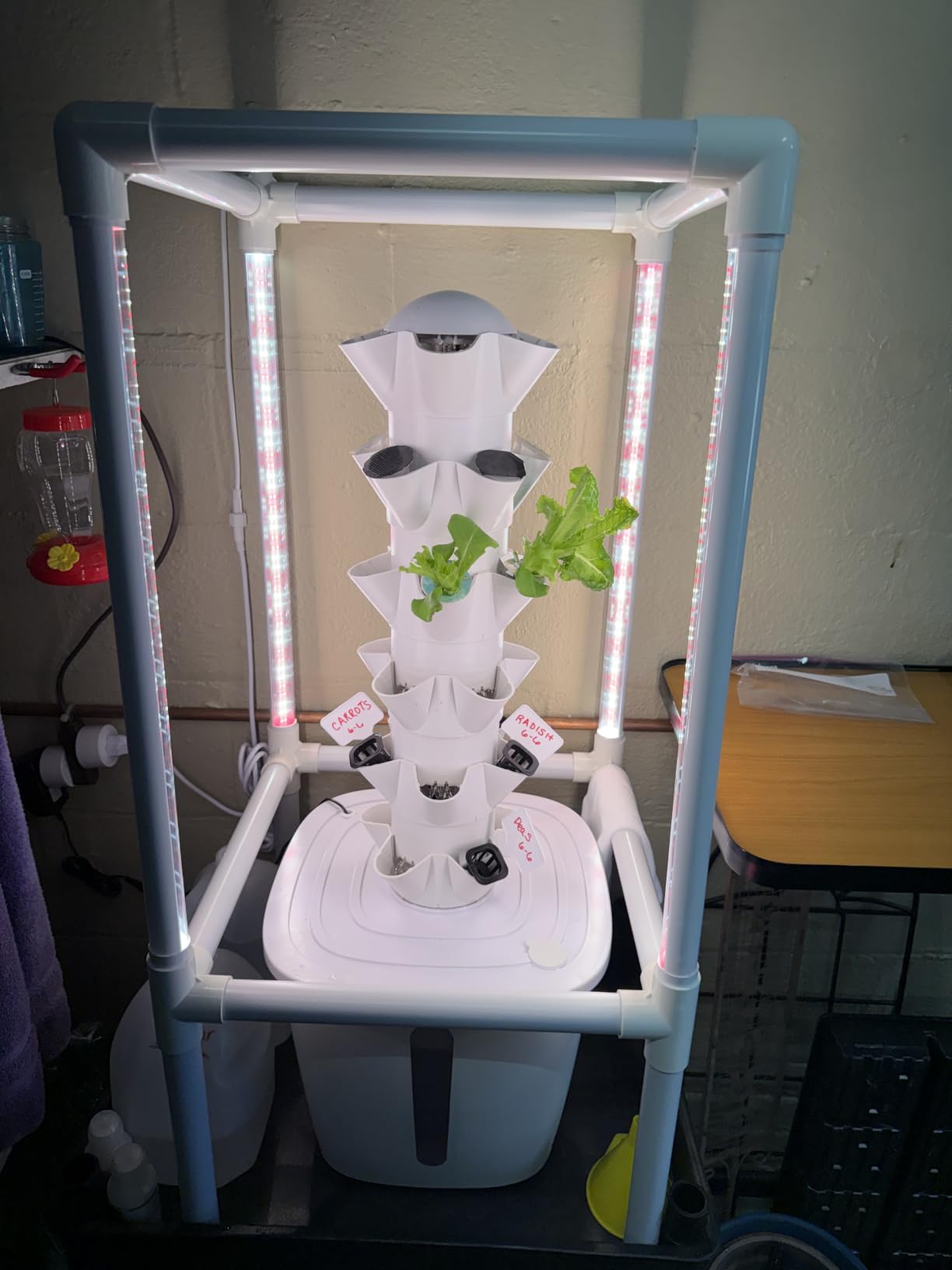 VEVOR Hydroponic Growing System with Grow Light, 30 Pods Vertical 6 Tiers Hydroponic Tower, Home Hydronic Garden with Water Pump, Plants Germination Kit for Indoor Herbs, Fruits and Vegetables customer photo 1