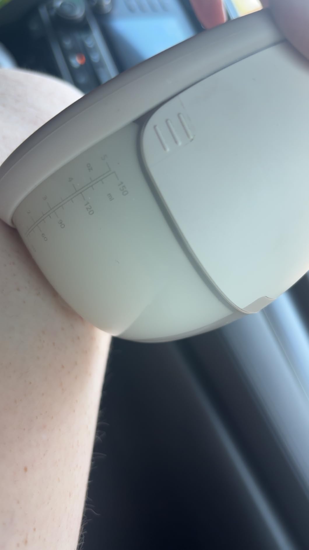 eufy Security Heated Wearable Breast Pump E20, Hands-Free, App Control | HeatFlow with 3 Heat Levels, App DIY Rhythm, Powerful 300mmHg Suction, 46dB Quiet Slim Fit, BPA-Free customer photo 1