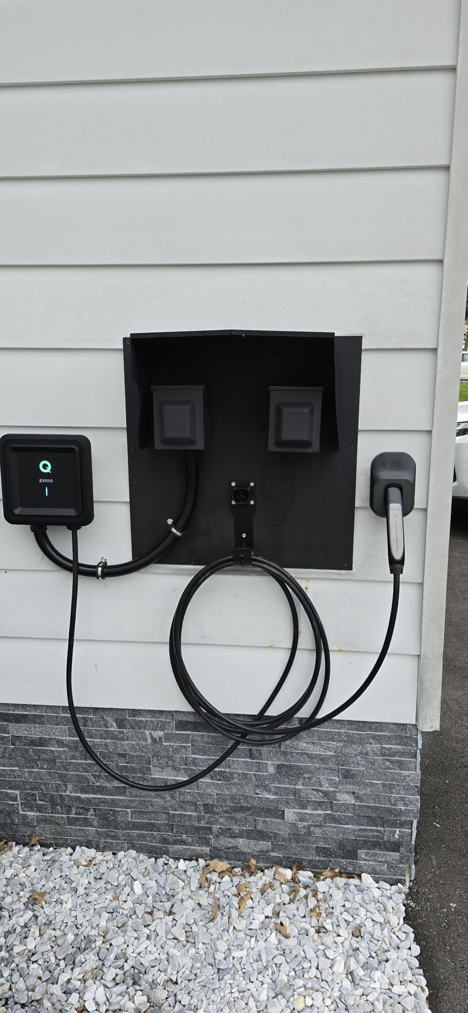 EVIQO Level 2 EV Charger NACS 48A - Hardwired 240V Wall Charging Station customer photo 1