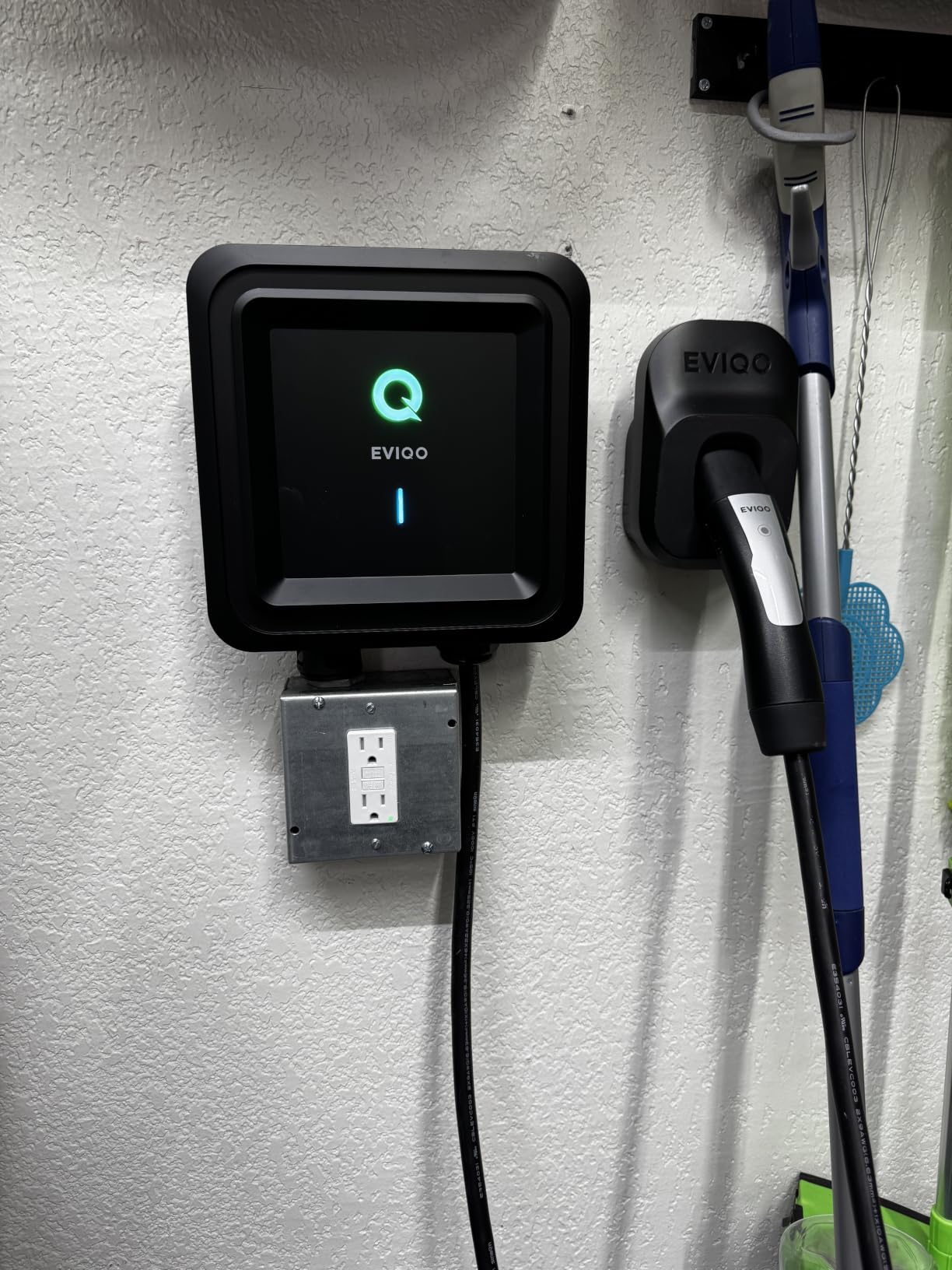 EVIQO Level 2 EV Charger NACS 48A - Hardwired 240V Wall Charging Station customer photo 2
