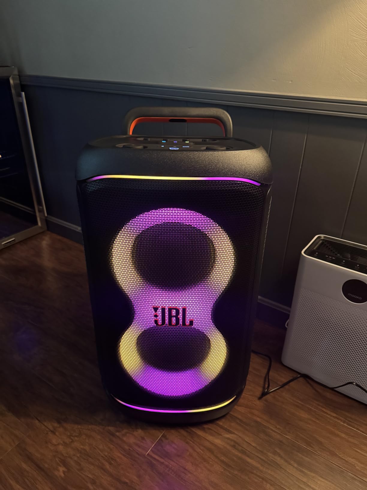 JBL PartyBox 520 Portable Party Speaker with AI Sound Boost, 15 Hours Playtime customer photo 1
