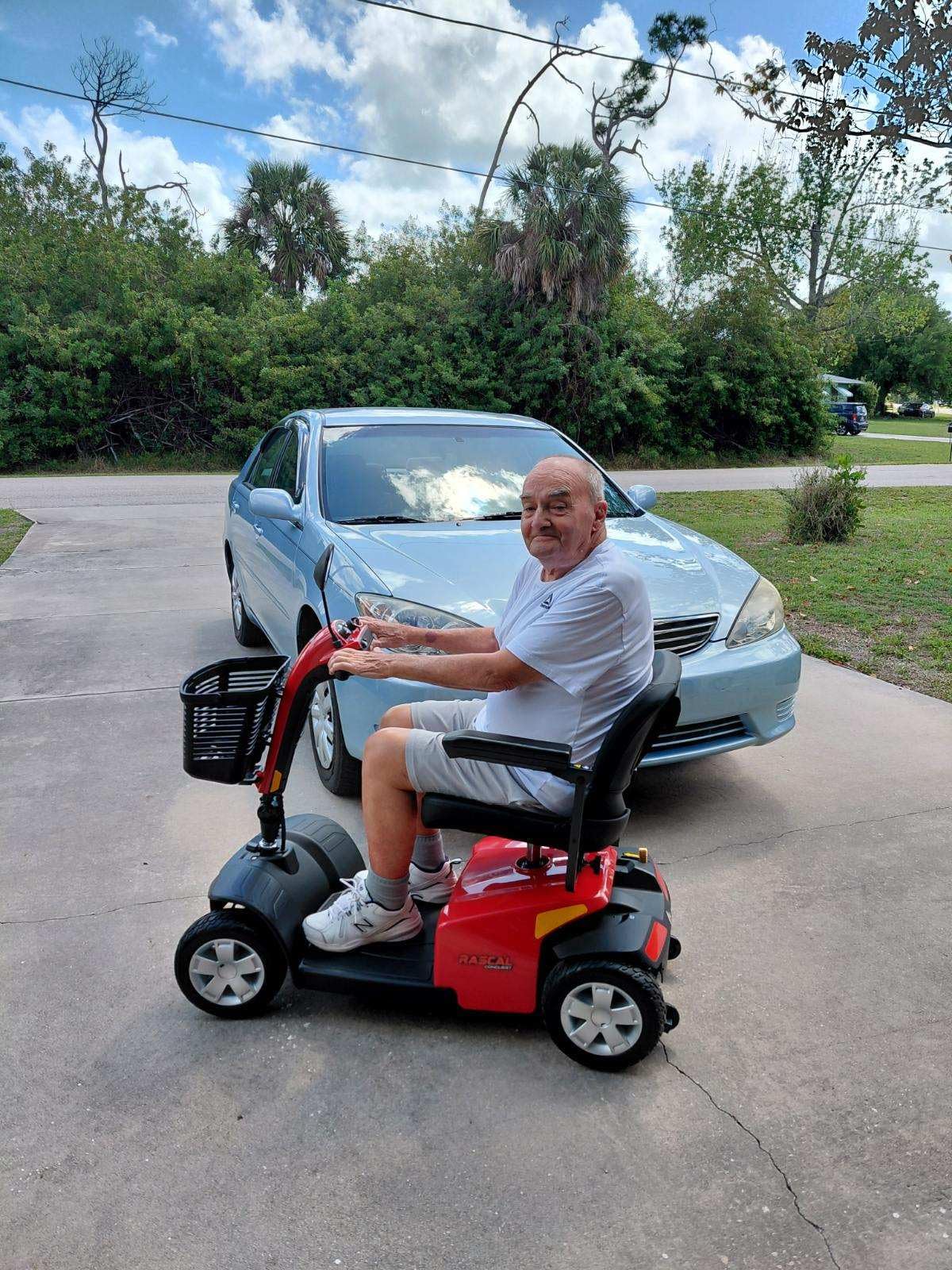 Rascal Conquest 4-Wheel Heavy-Duty Outdoor Mobility Scooter, Long-Range Battery-Powered Electric Travel, 350lb Capacity, Battery Included customer photo 2