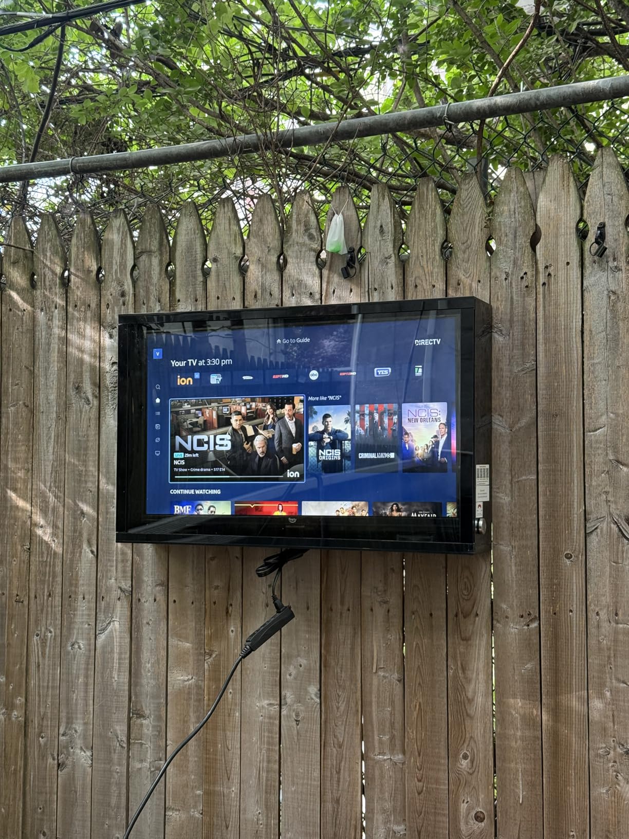 50-55 inch Weatherproof Outdoor TV Cover with lock, Hard and Durable, Clear Dust-proof Television Enclosure for Outside, Adjustable TV Wall Mount Bracket Included, 50''-55'' customer photo 2