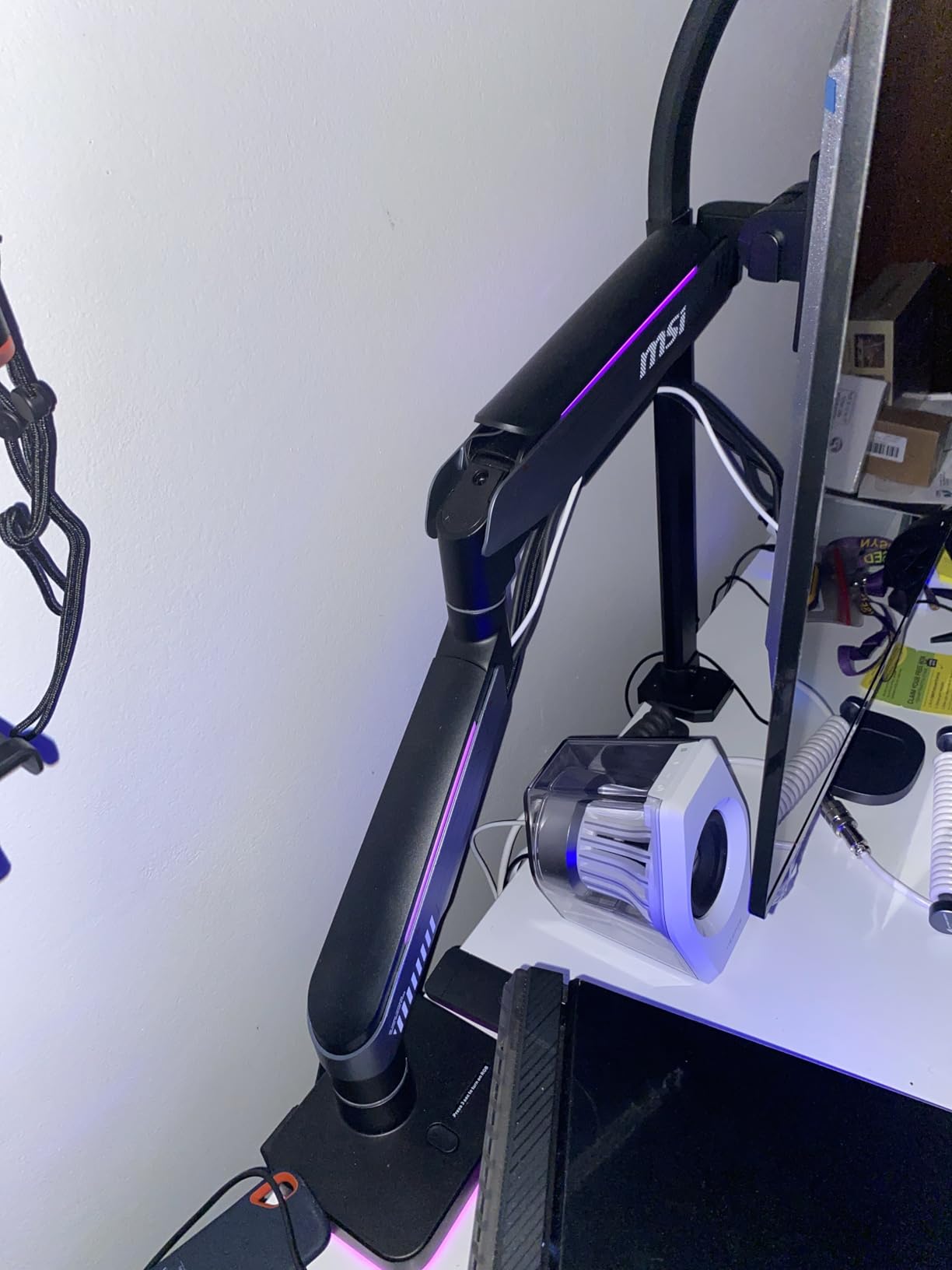 MSI MPG MT201R V2 - Premium RGB Single Monitor Stand Arm, Supports 17-49 inch Screens and 44 lbs, VESA Compatible, Adjustable Heavy Duty Gas Spring Mount, Clamp & Grommet, Quick Release Plate - Gray customer photo 1