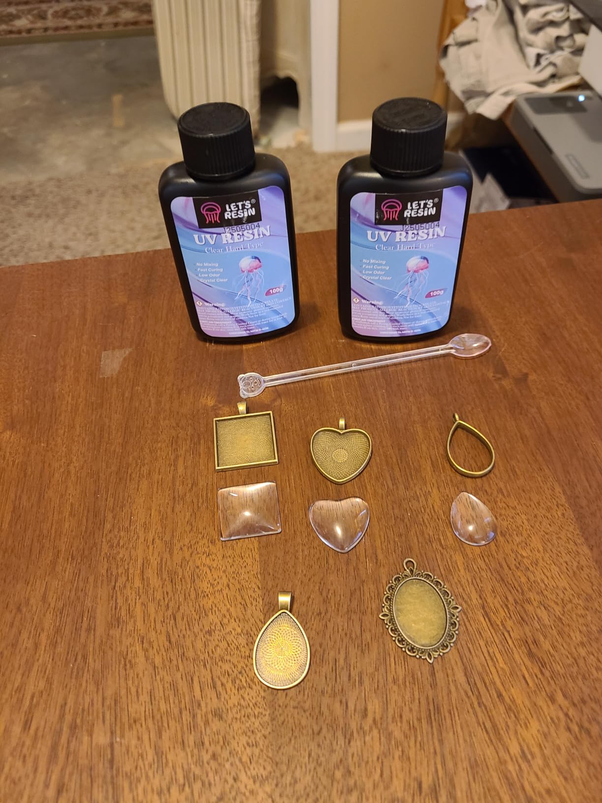 KISREL UV Resin Jewelry Making Kit - 500g Crystal Clear UV Resin, Large Light with 22 Beads and Jewelry Molds, Fast Curing for Keychains, Earring Making, DIY Craft Decorations customer photo 1