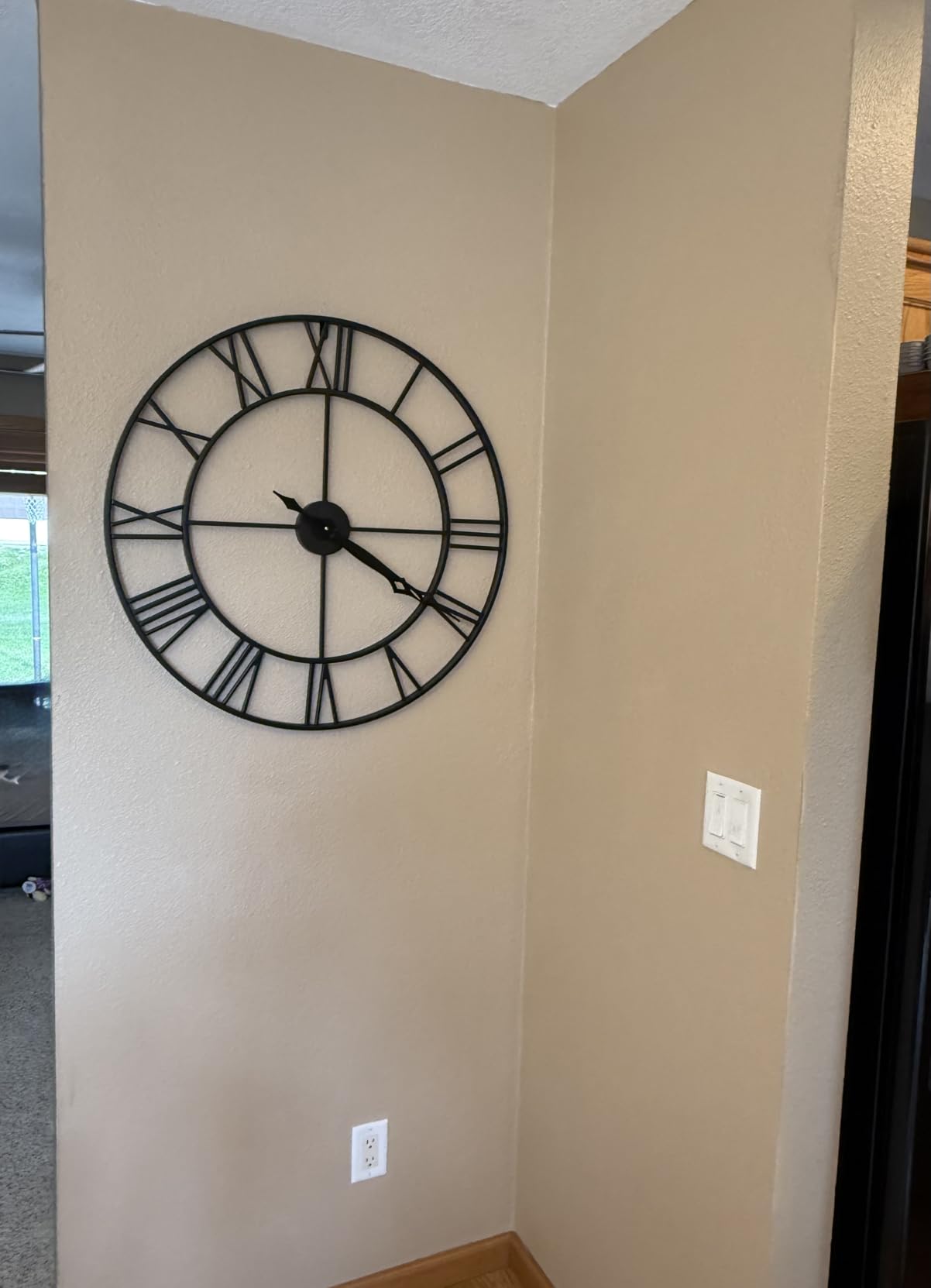 Vantic 32 Inch Large Wall Clock, Roman Numeral Metal Oversized Wall Clocks for Living Room Decor, Bedroom and Kitchen, Completely Silent, Non Ticking, Battery Operated customer photo 1