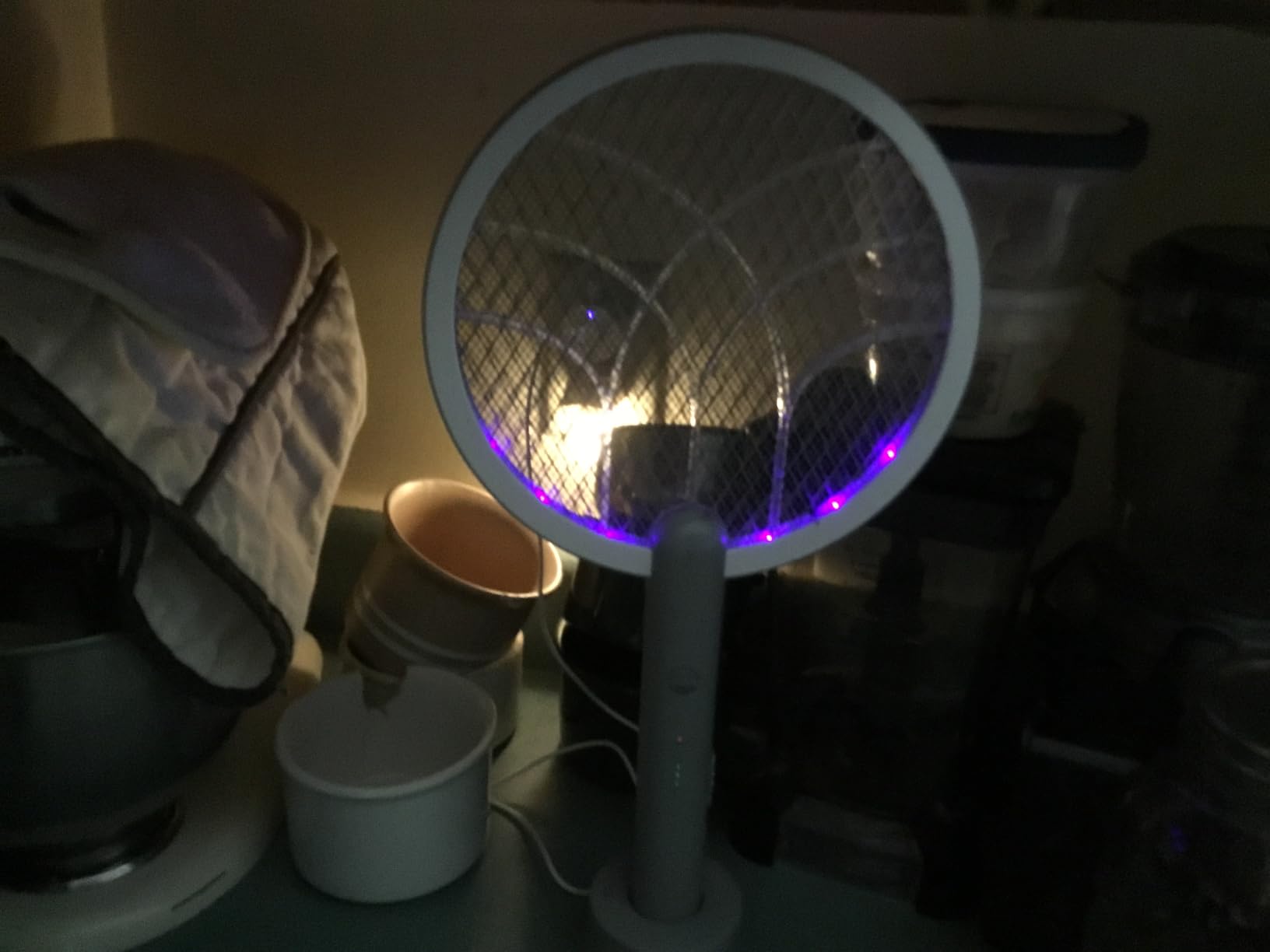 YISSVIC Electric Fly Swatter 4000V Bug Zapper Racket Dual Mode, Rechargeable, Indoor & Outdoor customer photo 2
