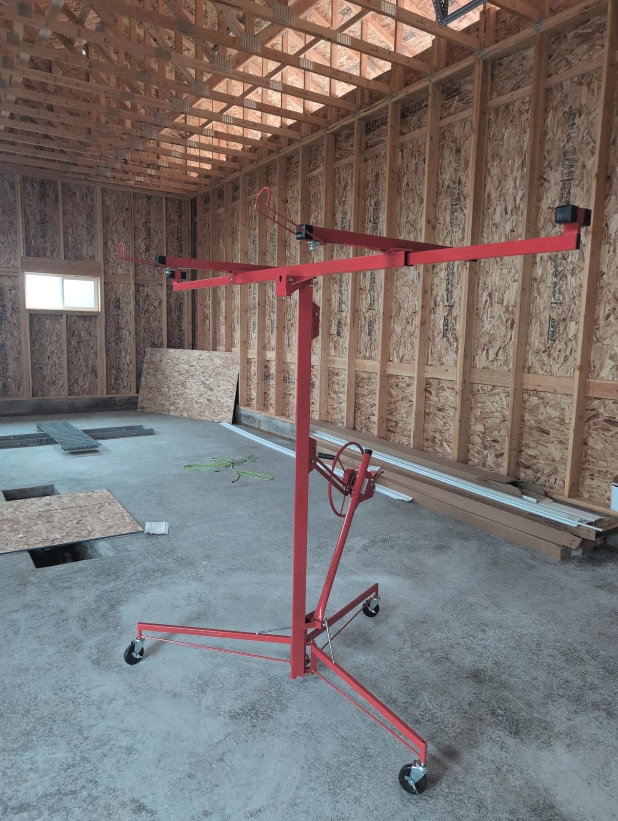VEVOR 11ft Drywall Lift, Heavy-Duty 150 lbs Sheetrock Hoist with Adjustable Telescoping Arm, Lockable Wheels customer photo 2