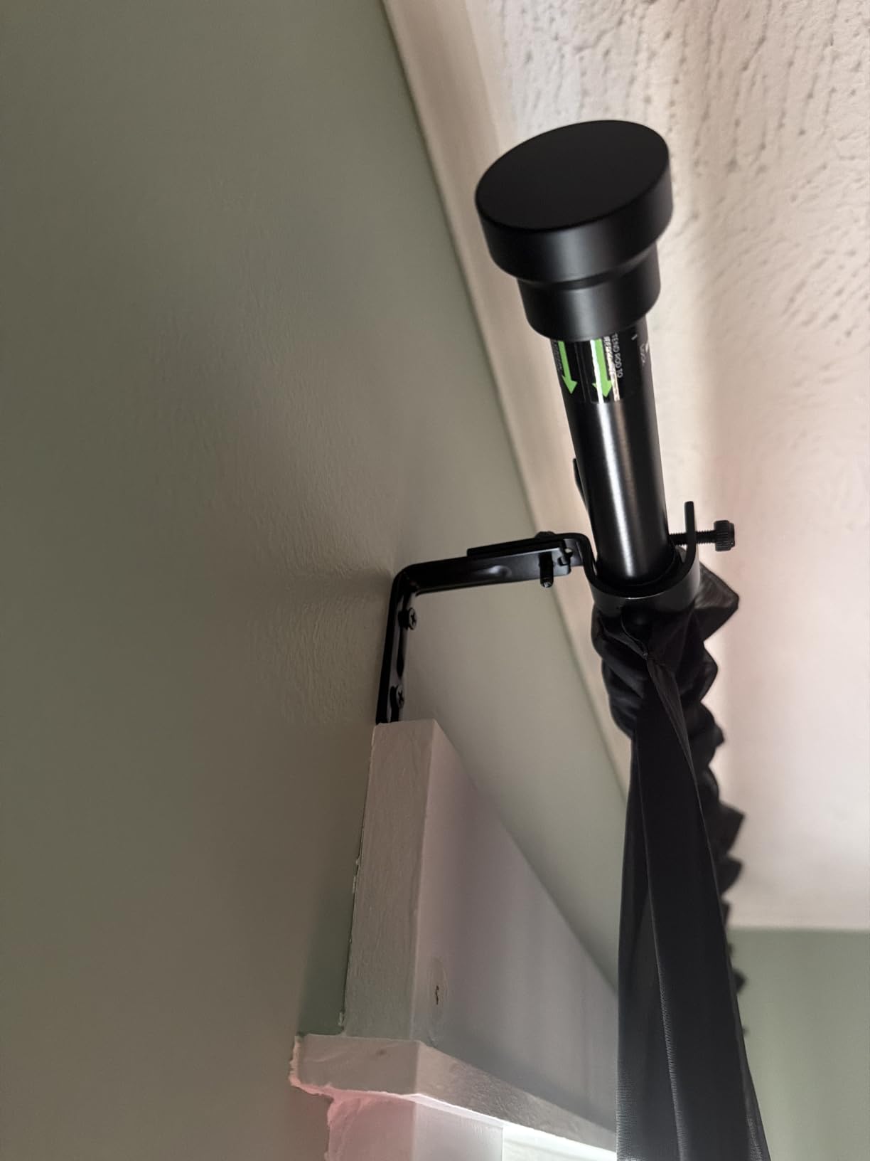 YaFex Curtain Rods 32-118 Inch, Heavy Duty 1 Inch Adjustable Curtain Rod for Windows, Gold Long Window Treatment Rods, Modern Design, Easy Installation customer photo 1