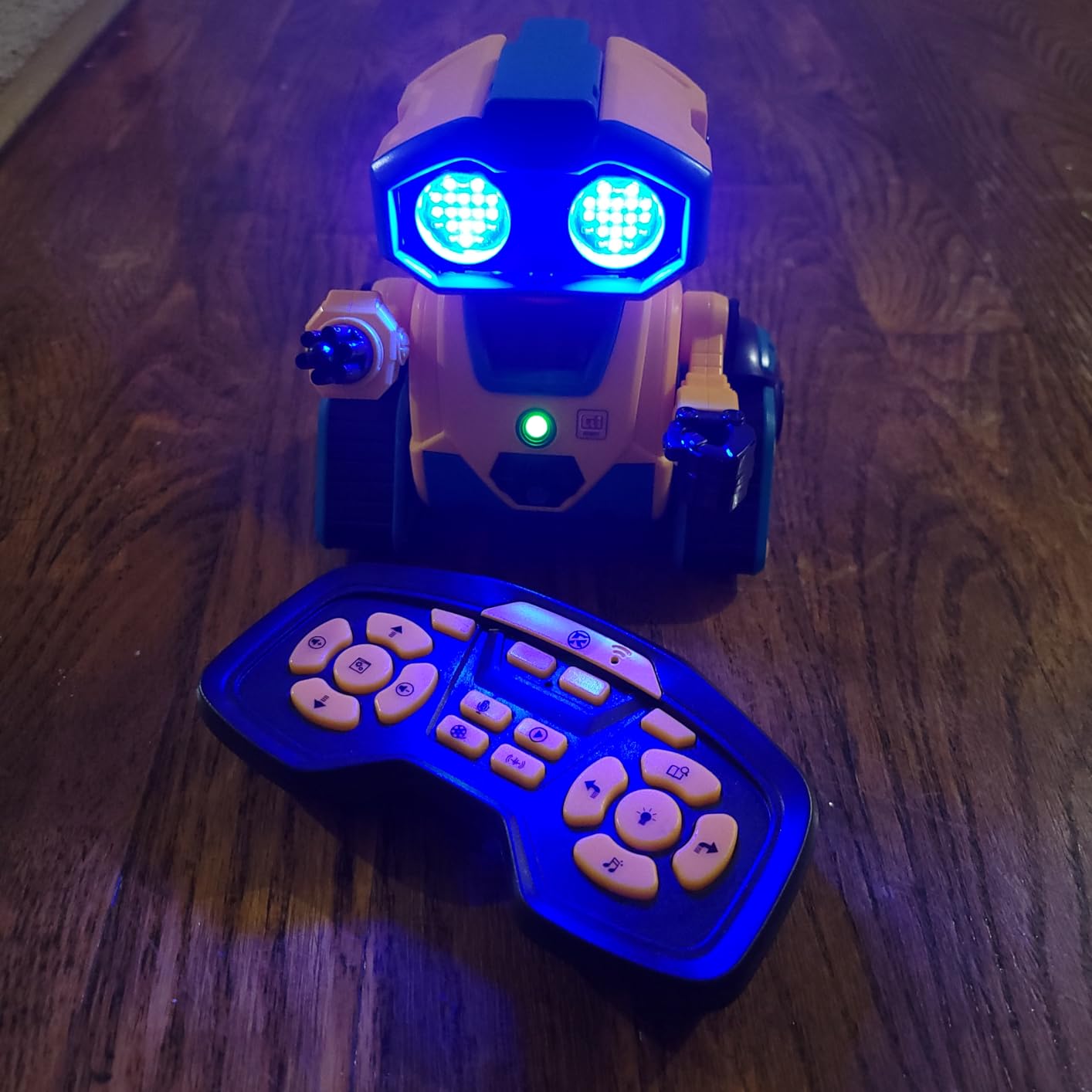 Hyper Drive Smart-Bot Coding Robot Kit for Kids - STEM Robotics Toy with Easy Programming for Beginners - Build, Code & Play Educational Robot customer photo 1