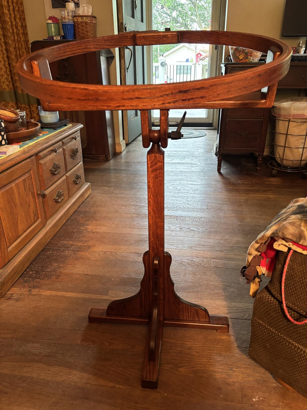 DutchCrafters Solid Oak Wood 22 Inch Round Extra Large Tilting Quilt Hoop with Stand, Quilting Frame for Hand Quilting - Amish Made in America (Michael's Cherry) customer photo 1