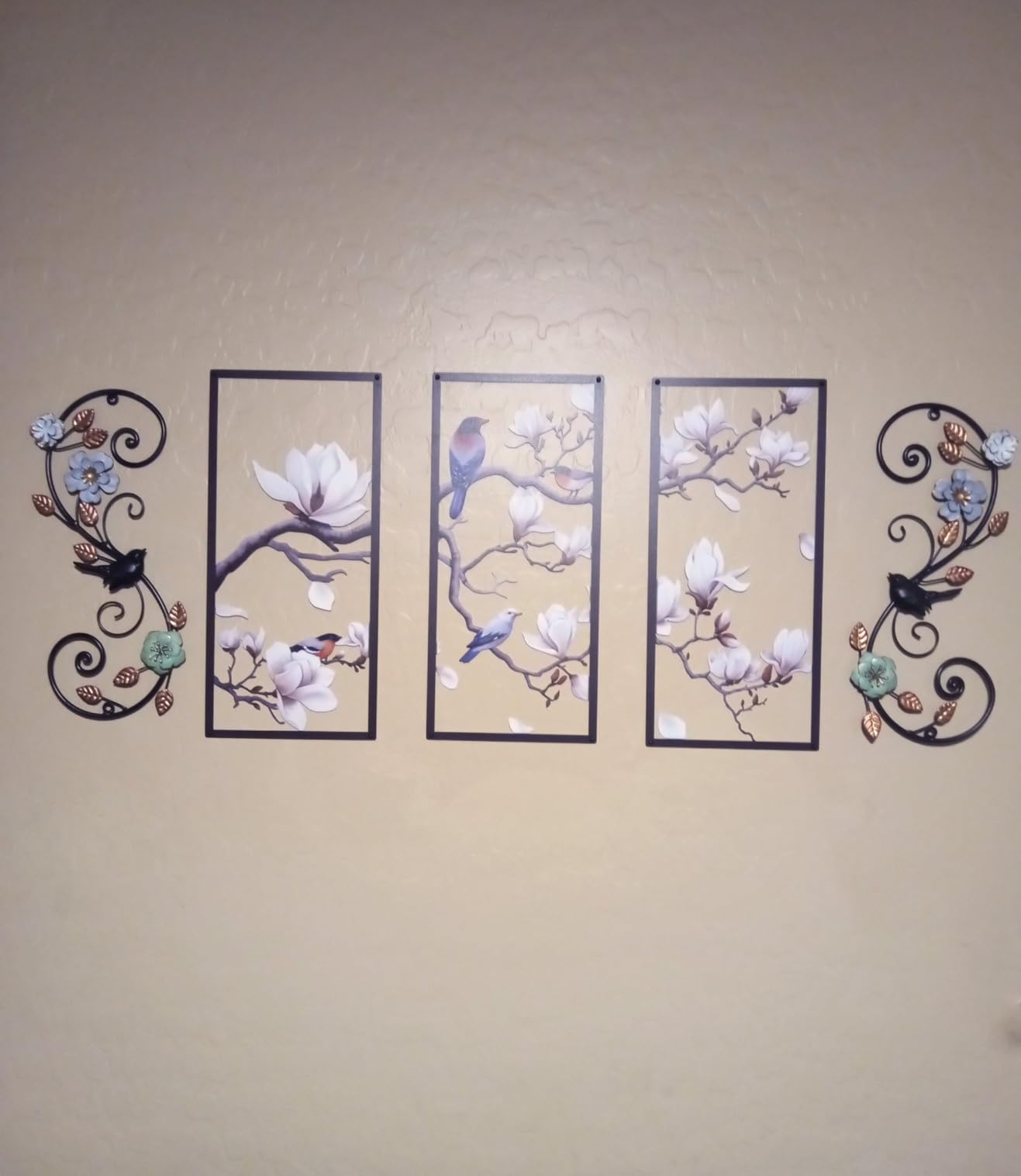Birminwind 3D Metal Flower Wall Art: 2pcs Vintage Floral Wall Decor with Leaves Bird for Room - 15.16