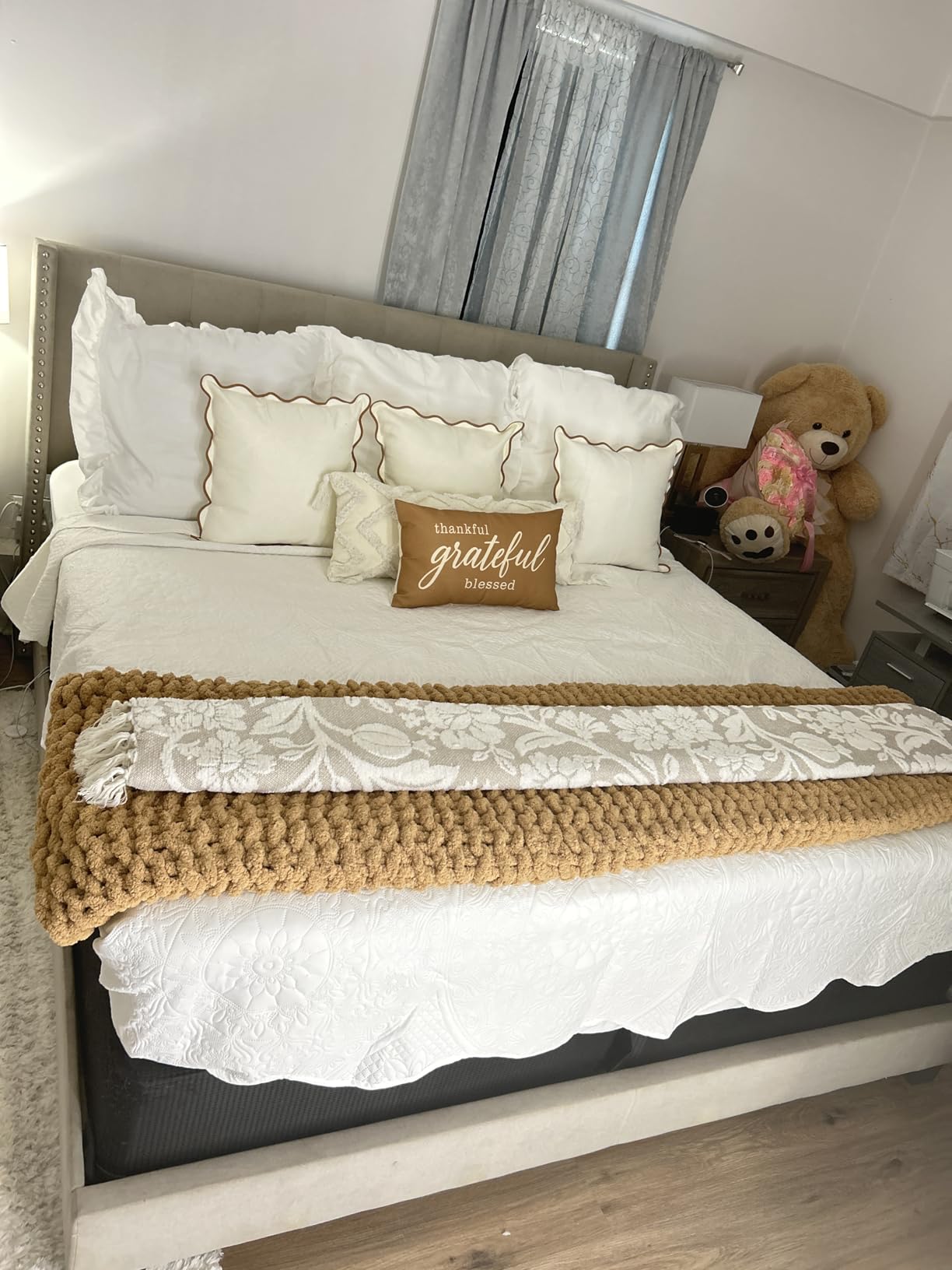 Chunky Knit Throw Blanket 50x60, 100% Handmade Chenille Yarn | 4.4lbs Soft Thick Cable Knitted Blankets, Large Rope Knot Crochet Throws for Couch Sofa Bed Machine Washable, Light Beige customer photo 2