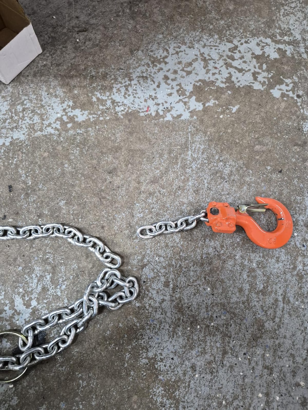 VEVOR Manual Lever Chain Hoist, 1T 2200LBS Capacity Heavy Duty Come Along, 10FT Lift G80 Alloy Steel Chain with Dual Pawl Mechanical Brake, 360° Rotating Hooks, for Warehouse Construction Garage customer photo 1