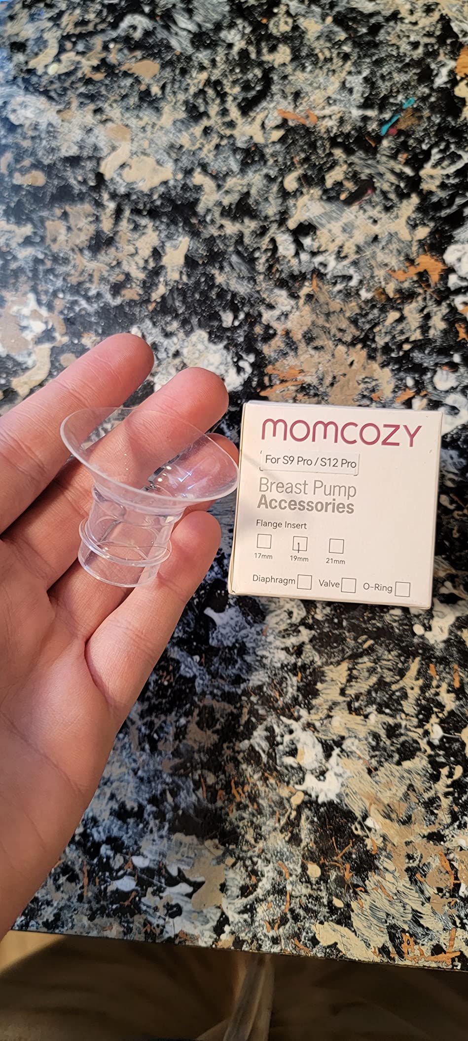Momcozy Breast Pump Hands Free Upgraded Mobile Flow | M9, App Discreet Control with Personalized Multi-Modes & 15 Levels, Wearable Breast Pump 24mm, 2 Pack Cozy Red customer photo 1