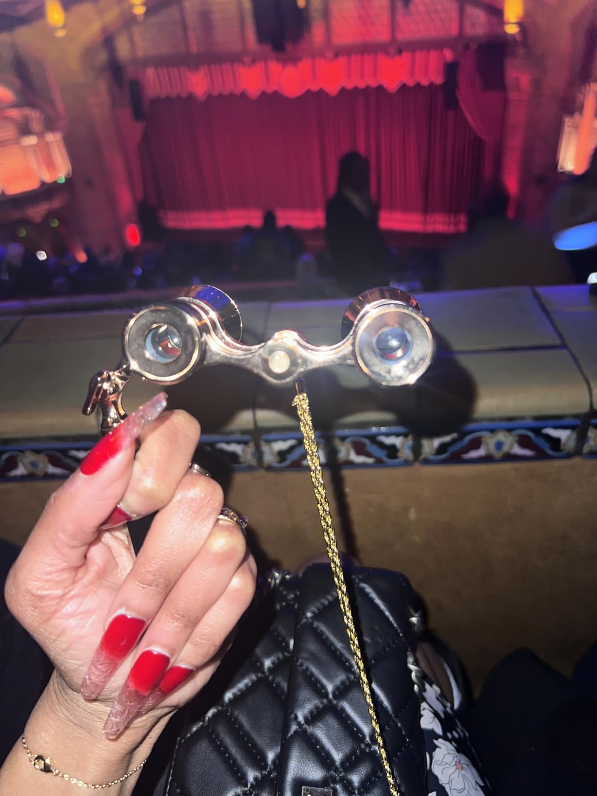 3X25 Opera Glasses Theater Binoculars with Handle and Chain, Black | Elegant Portable Vintage Style Binoculars for Concerts, Theater, Opera, Cinema and Costume Events customer photo 1