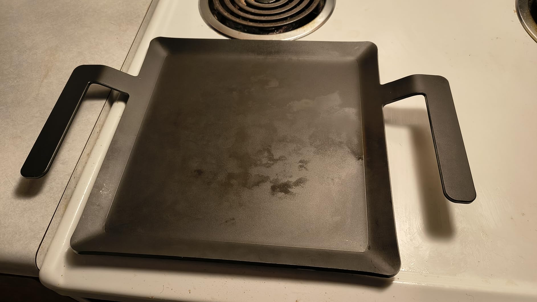Premium Carbon Steel Griddle Comes with Grill Press, Large Non-Toxic Stovetop Flat Top Pan for Gas, Electric Range, Induction, Grill & Campfire, Pre-seasoned Nitride Coating, Oven Safe to 1200°F customer photo 1