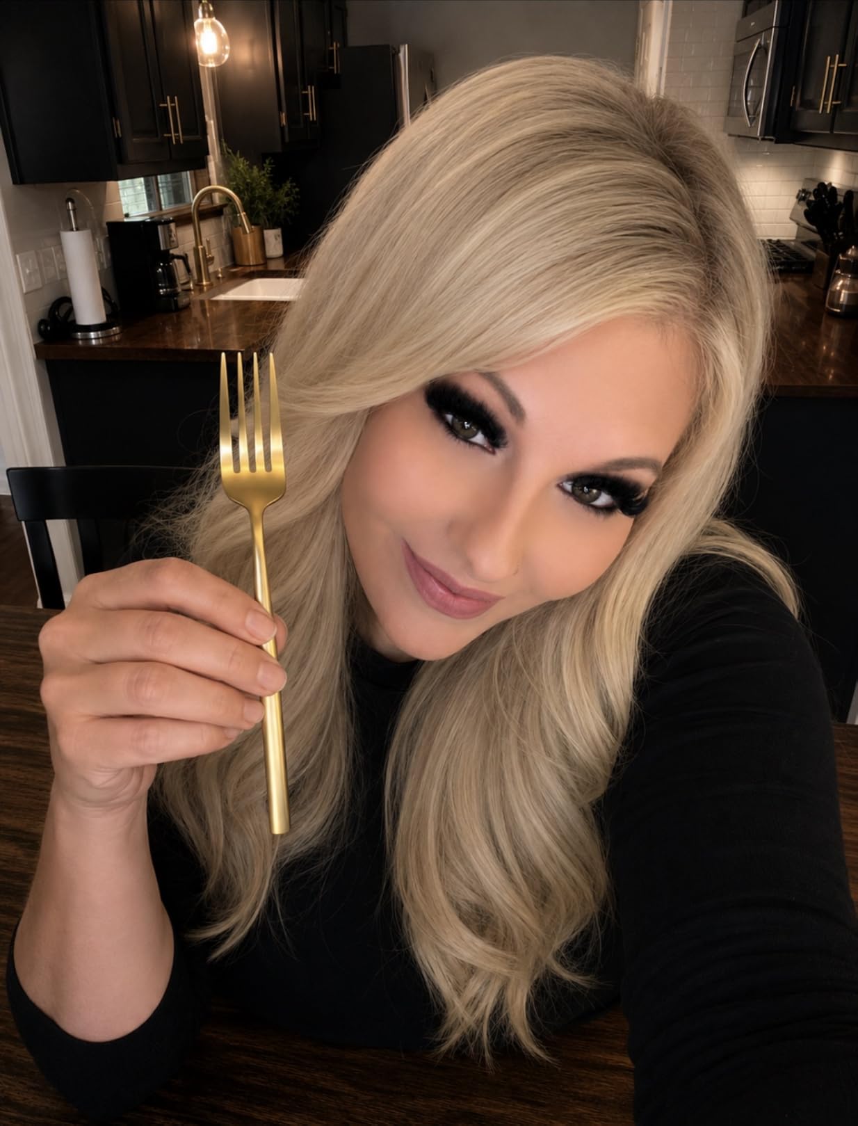 Alata Cube Matte Gold 40-Piece Flatware Set, Forged Cutlery Set, Service for 8, Stainless Steel Tableware with Square Handle for Home/Restaurant, Dishwasher Safe customer photo 2