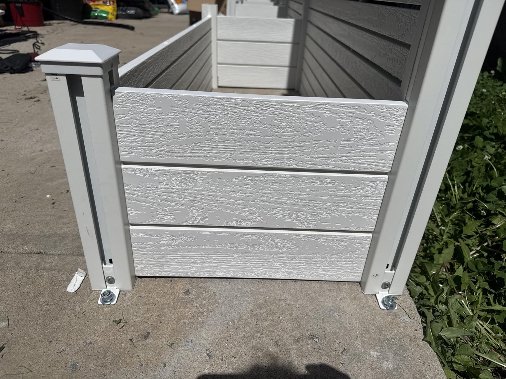 Kozyard 2Pack Privacy Screen with Planter 70
