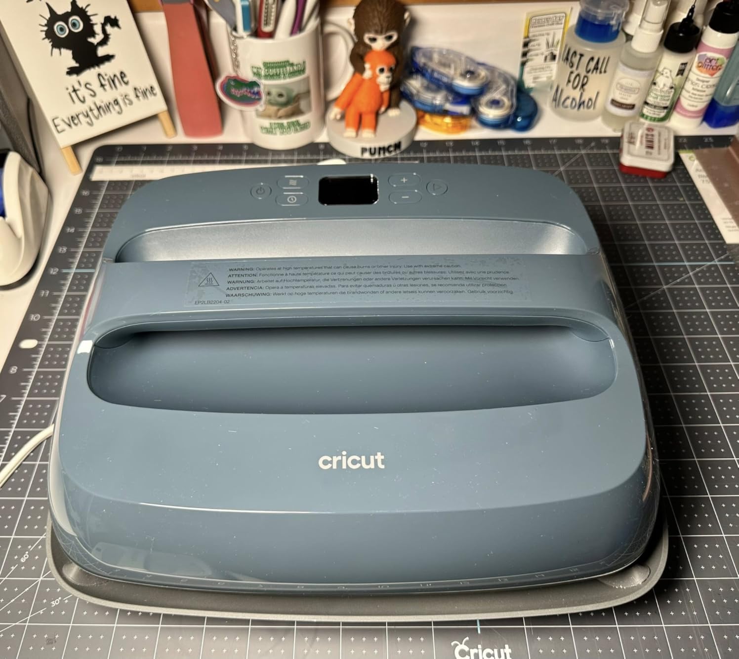 EasyPress SE Blue - 12 x 10 Heat Press + EasyPress Mat, 12 x 12 | 12 in x 10 in Heat Transfer Machine for T-Shirts, Sweatshirts, Blankets, Pillows, & More - Easy to Use customer photo 2