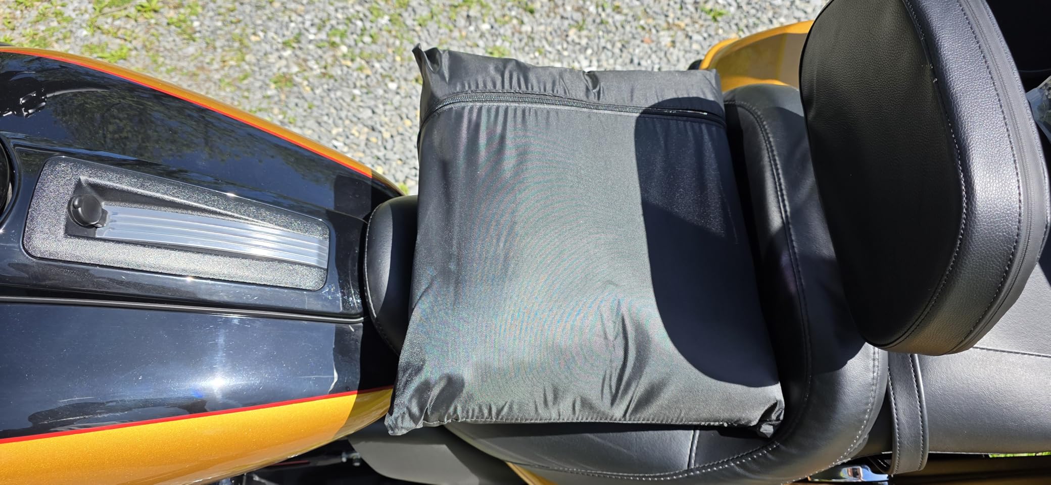 Full Enclosed Motorcycle Cover Waterproof, Heavy Duty 600D Oxford Outdoor Indoor Motorcycle Full Cover with All-Round Enclosed Zipper and Reflective Strips, Fits Most Heavy Duty Scooter Moped Motorcycle customer photo 2
