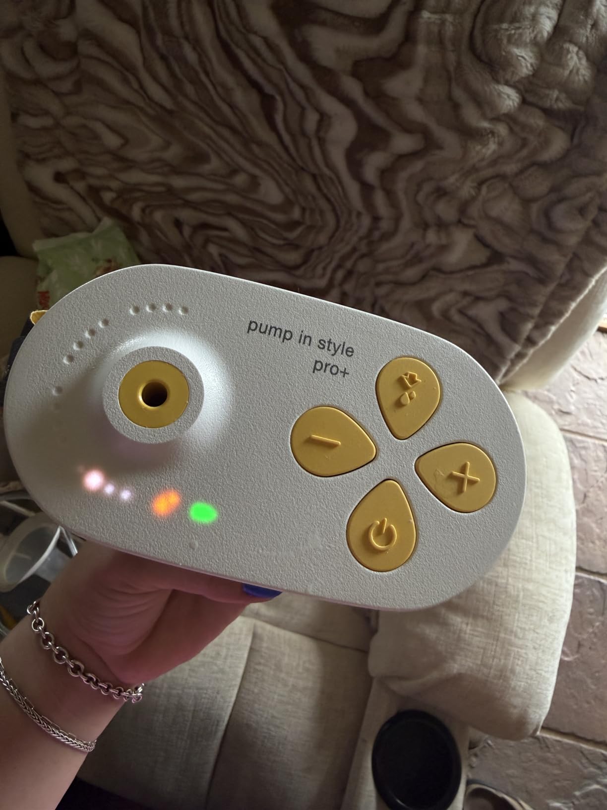 Medela Pump in Style Pro+ Electric Breast Pump, Hospital Grade,Rechargeable | Hospital Performance, Bottles & Flanges, Enhanced Comfort, BPA-Free, Rechargeable, Lightweight customer photo 1
