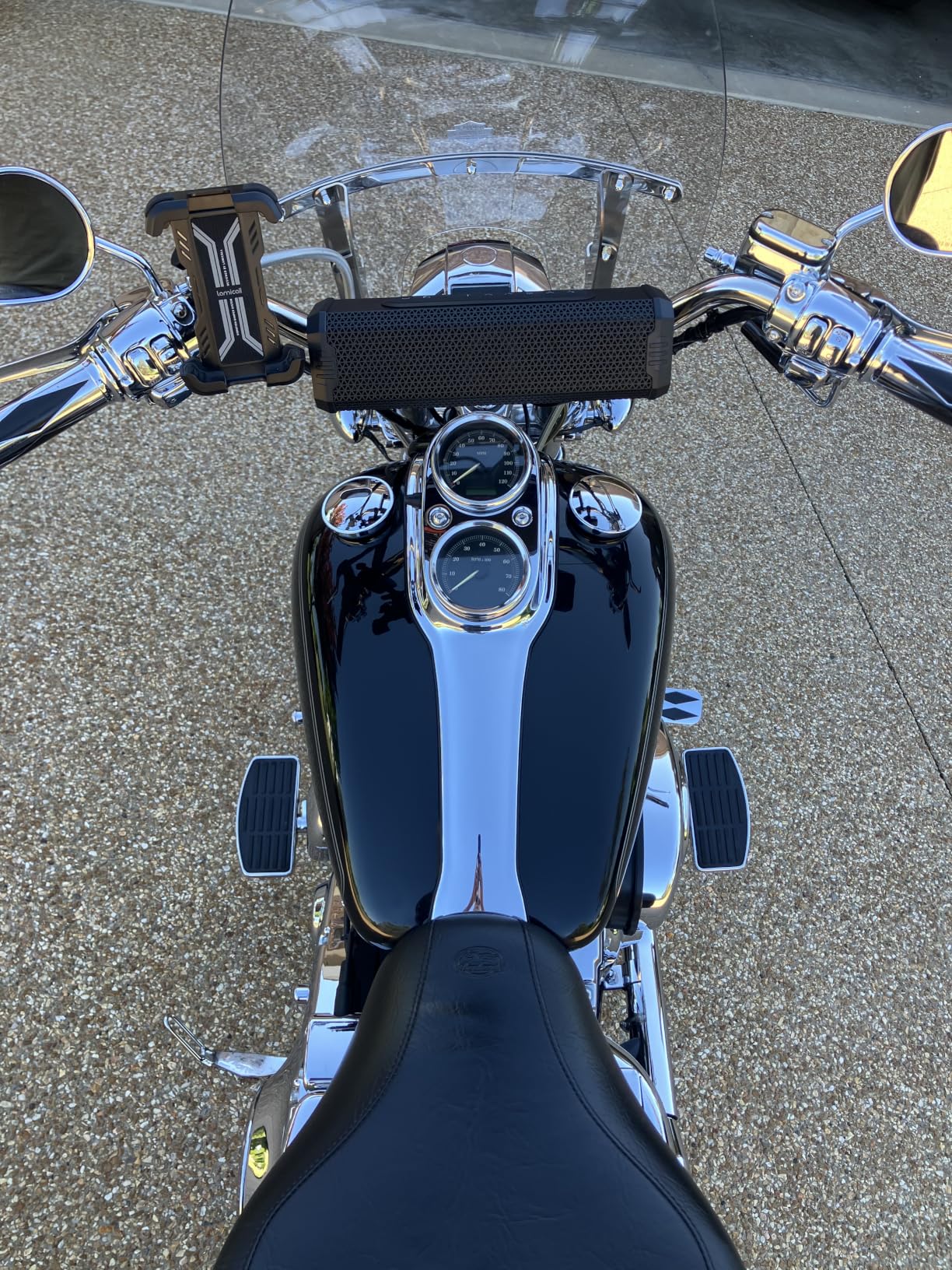 KEMIMOTO Motorcycle Speakers Compatible with Bluetooth Sound Bar, Handlebar Speaker with RGB Lights, IP66 Waterproof Motorcycle Audio System, Loud Stereo Bass for Highway Riding customer photo 1