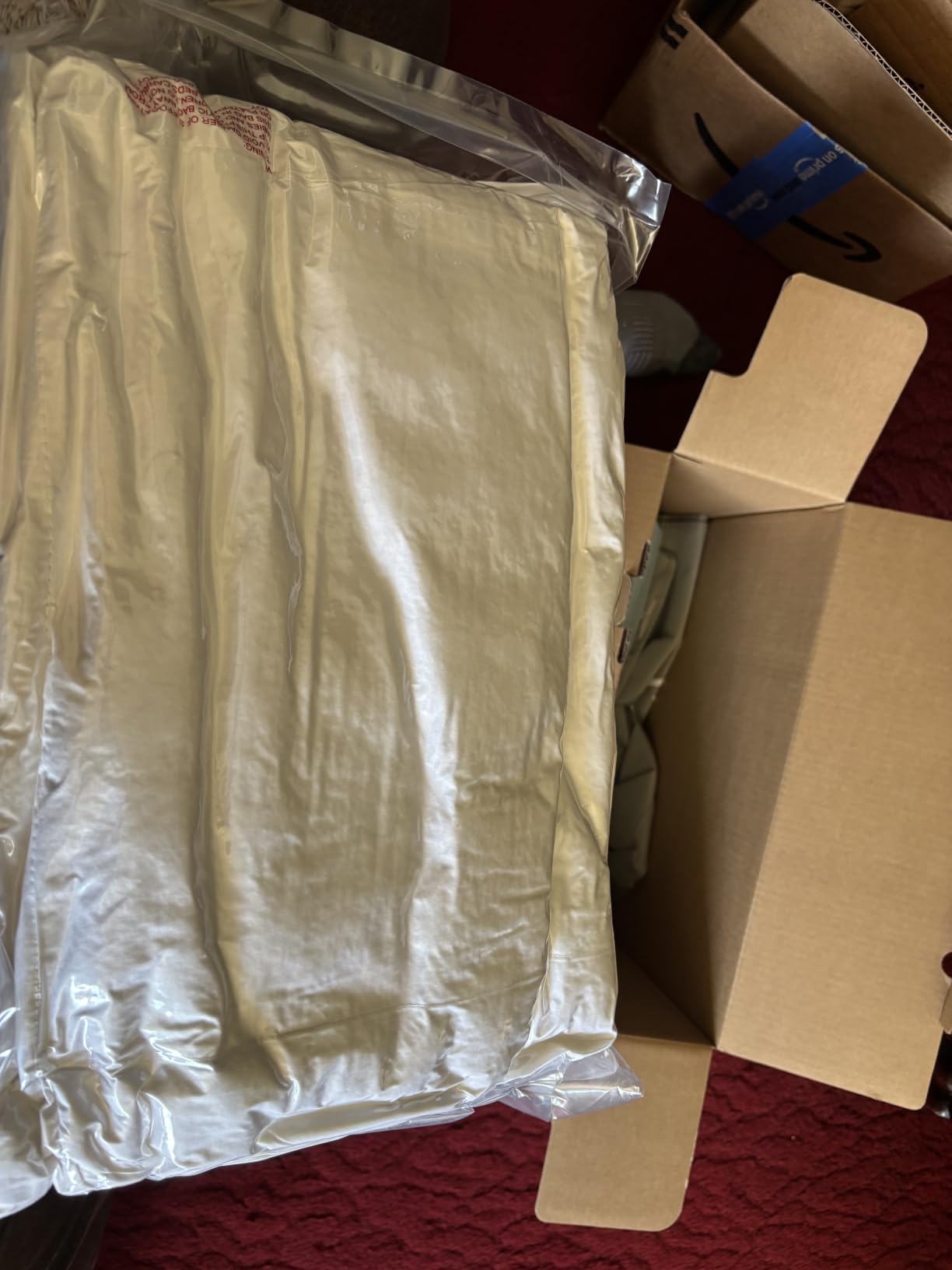 Martha Stewart Luxury White Goose Feathers Down Fiber Comforter Queen Size | Hotel Collection 100% Cotton Comforter, All Season Medium Warmth, Breathable, Hypoallergenic, 90 x 90 Inch customer photo 1