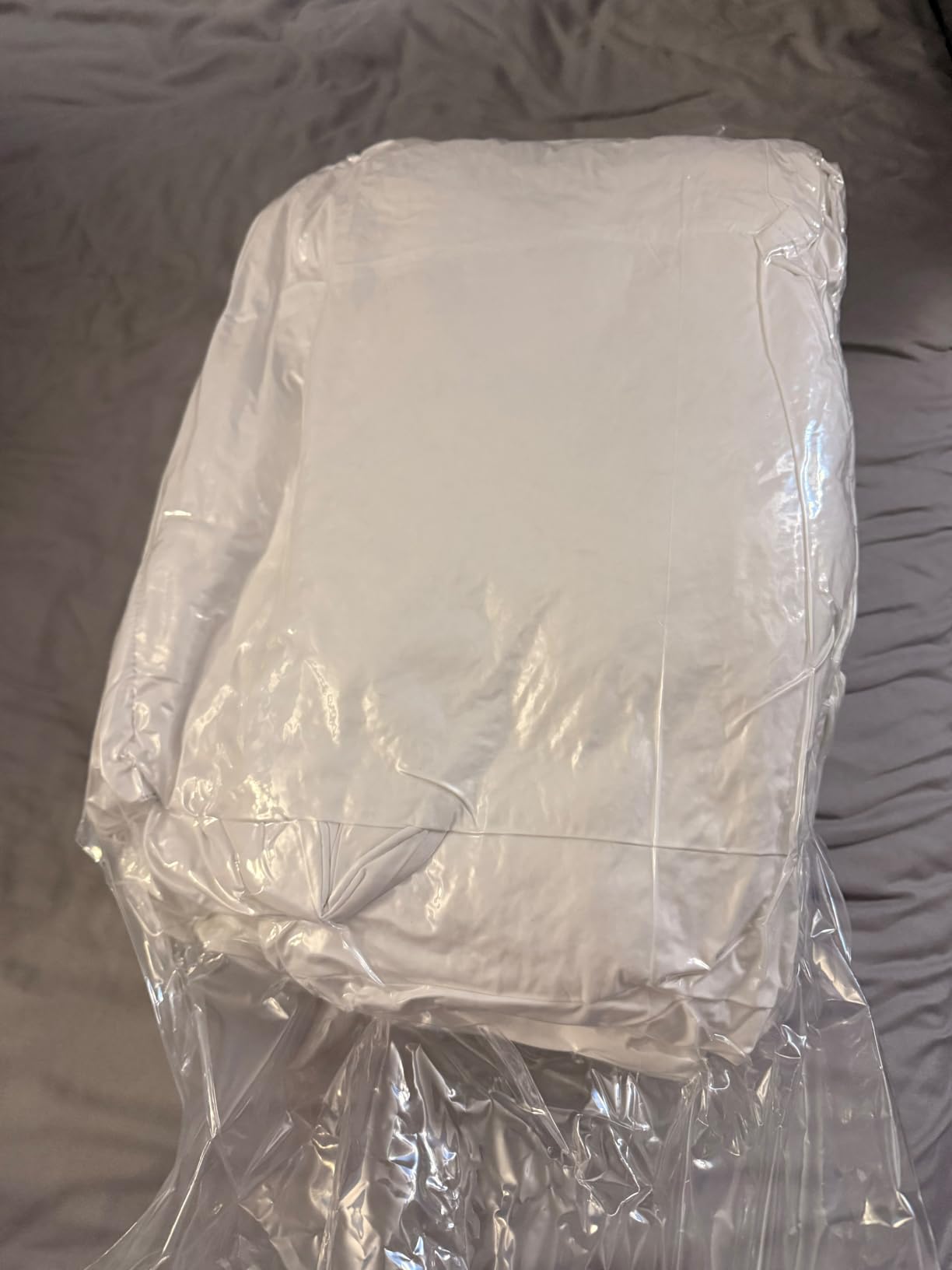 Martha Stewart Luxury White Goose Feathers Down Fiber Comforter Queen Size | Hotel Collection 100% Cotton Comforter, All Season Medium Warmth, Breathable, Hypoallergenic, 90 x 90 Inch customer photo 2