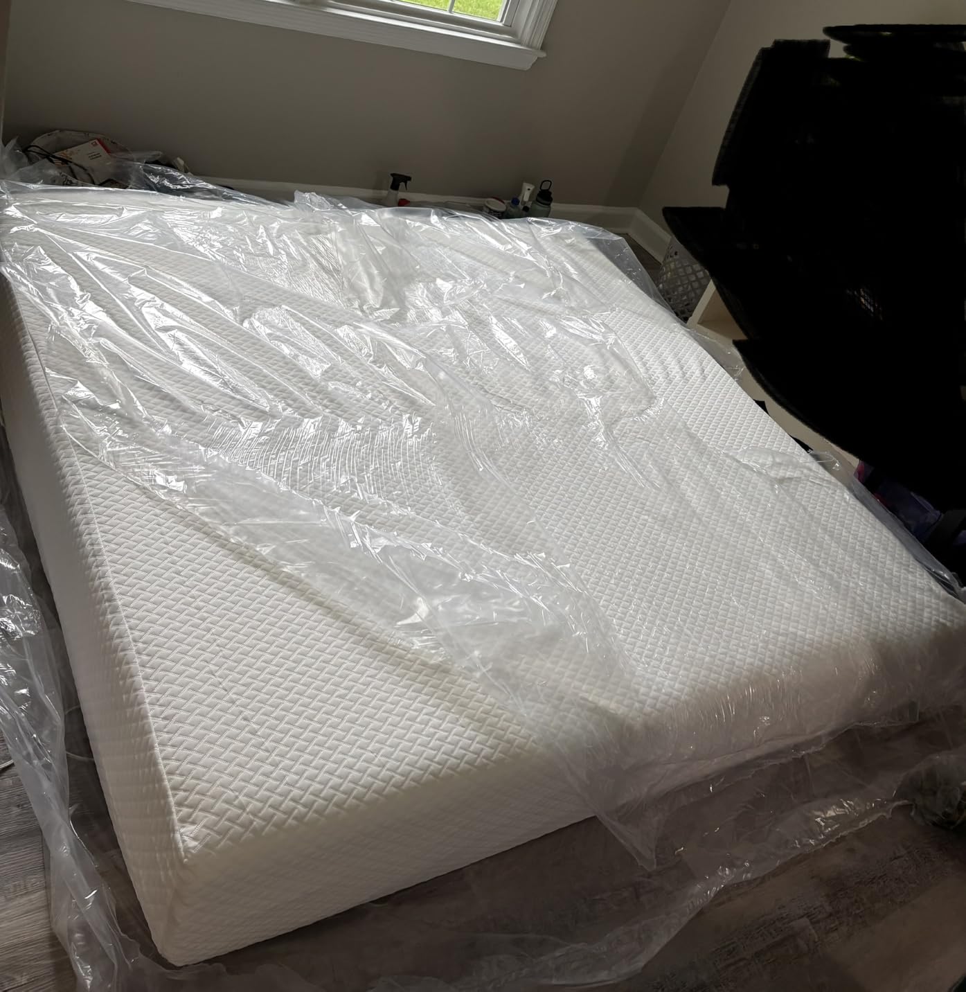 EGOHOME Short Queen Mattress 8 Inch Gel Memory Foam Mattress, Medium Firm | Bed Mattress in A Box, Cooling Green Tea Gel, Pressure Relief, CertiPUR-US Certified, Fiberglass Free, 60''L x 75''W, White customer photo 2