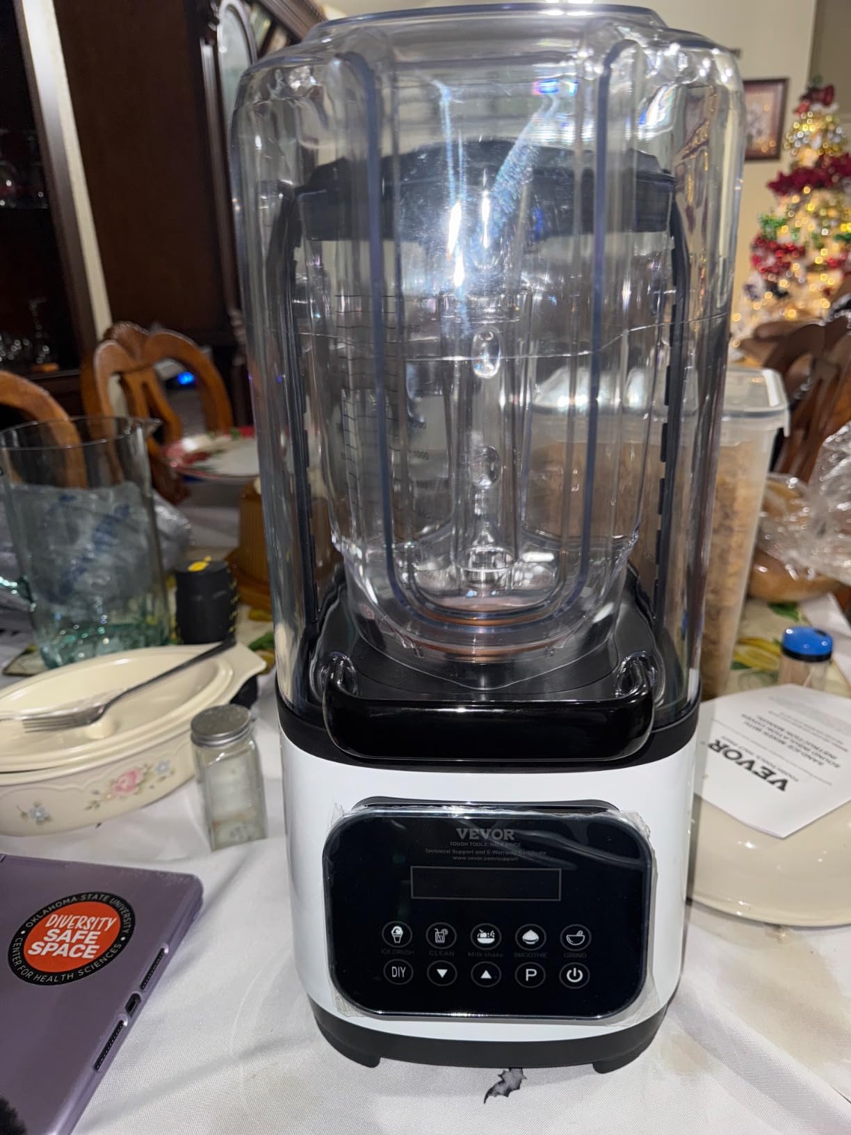 VEVOR Blender, 68 oz Professional Countertop Blenders with Shield, 2200W 26000RPM Kitchen Food Processor Combo, Self-Cleaning, Speed Adjustable, 6 Preset Menu for Smoothies, Ice Crushing, Puree, White customer photo 1