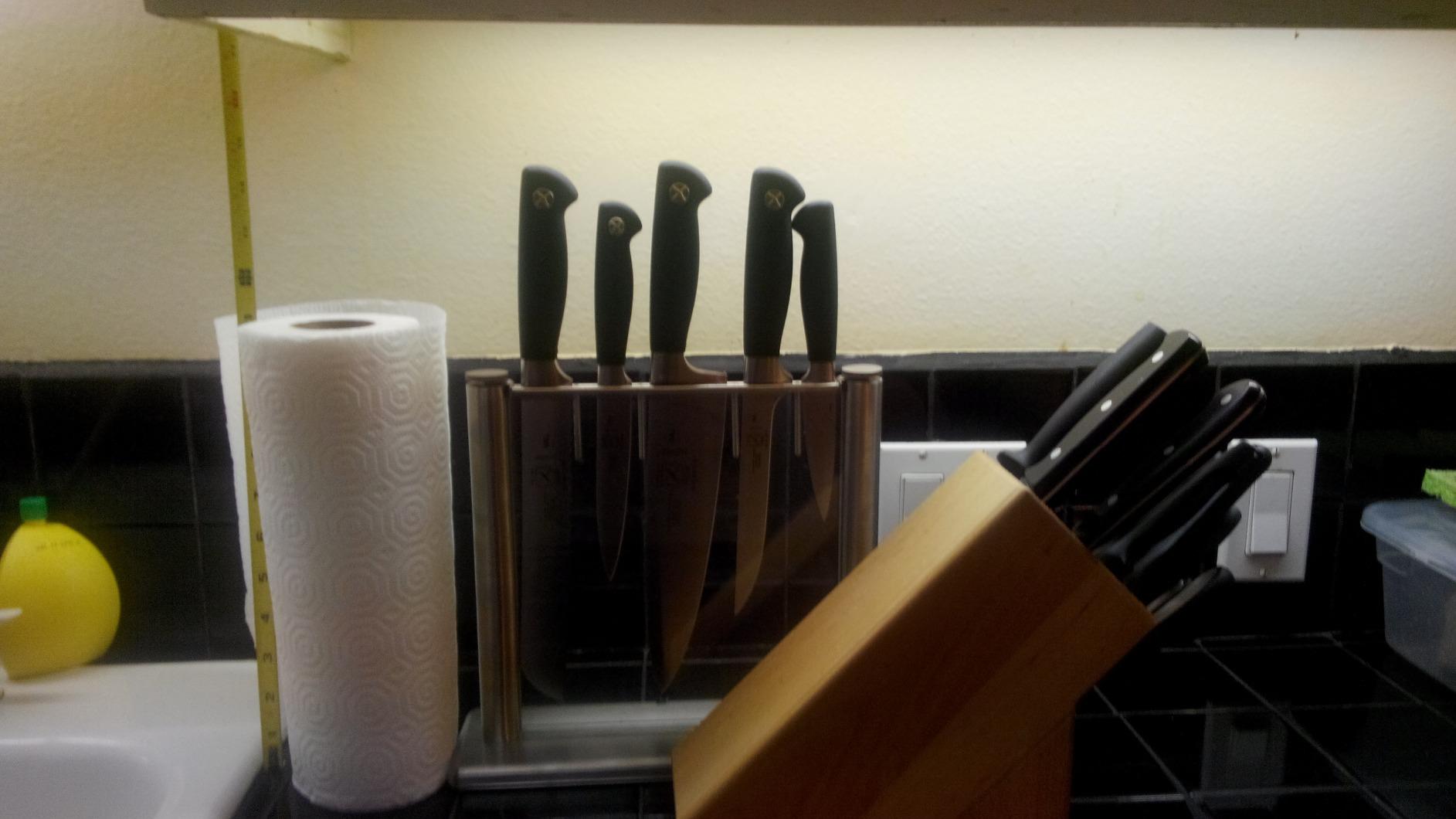 Mercer Culinary M20000 Genesis 6-Piece Forged Knife Block Set, Tempered Glass Block,Black customer photo 2