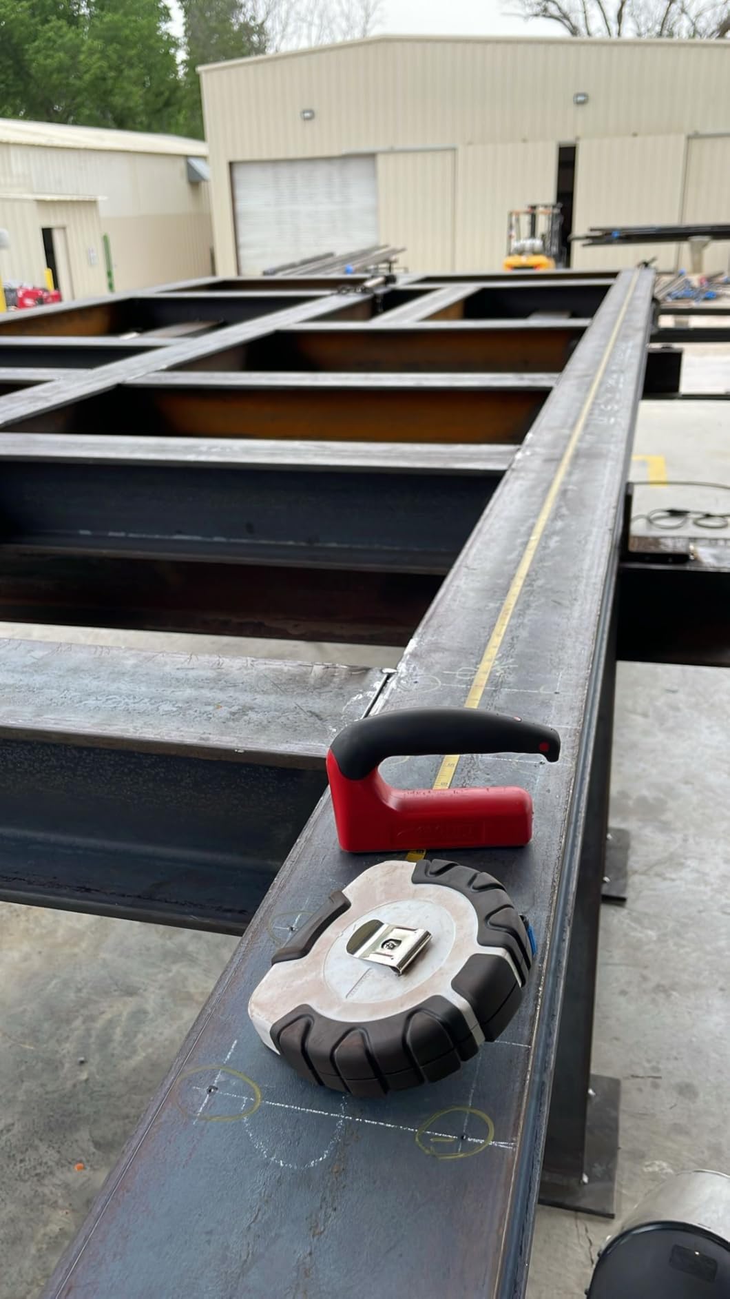 Master Magnetics Strong Magnet with Ergonomic Handle - 100 lb Pull Force, Red, 07501 customer photo 1