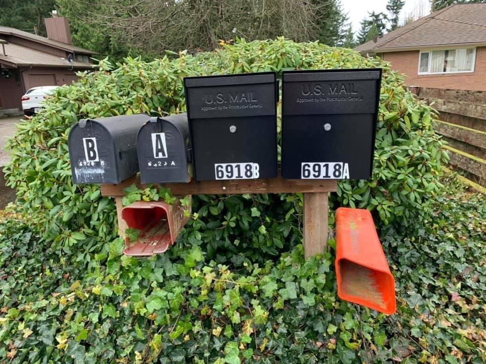 Mail Boss Large Capacity Locking Curbside Post Mount Mailbox, USPS Approved customer photo 2