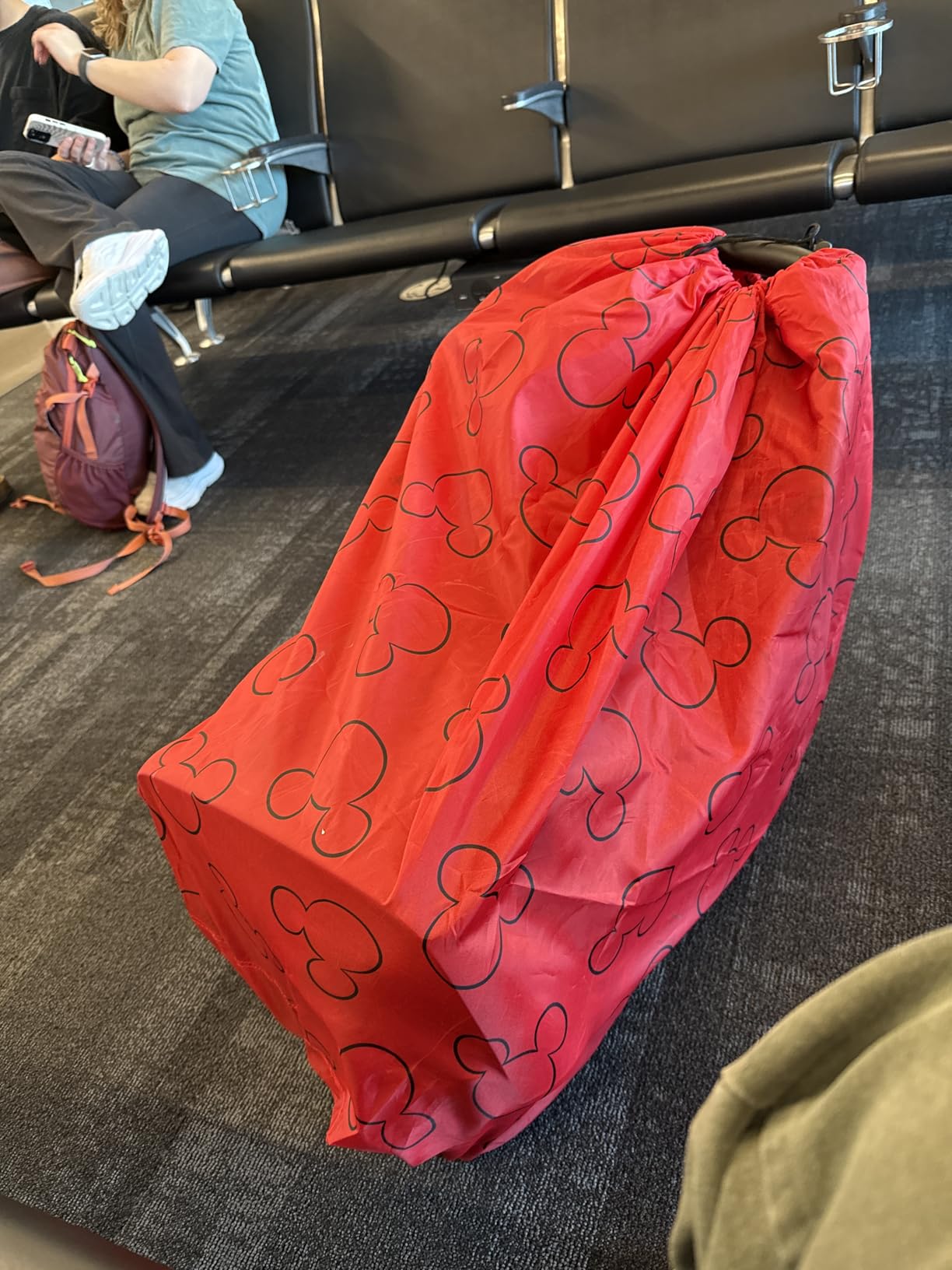 J.L. Childress Gate Check Travel Bag for Car Seats & Infant Carriers, Red customer photo 2